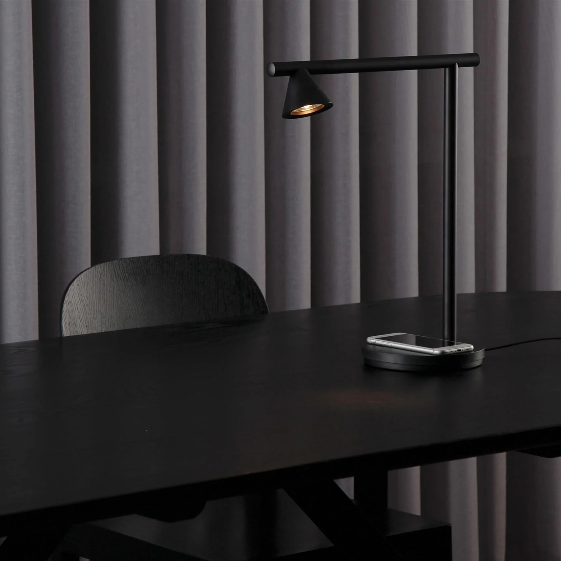 AGO Probe Table Lamp - Image 2
