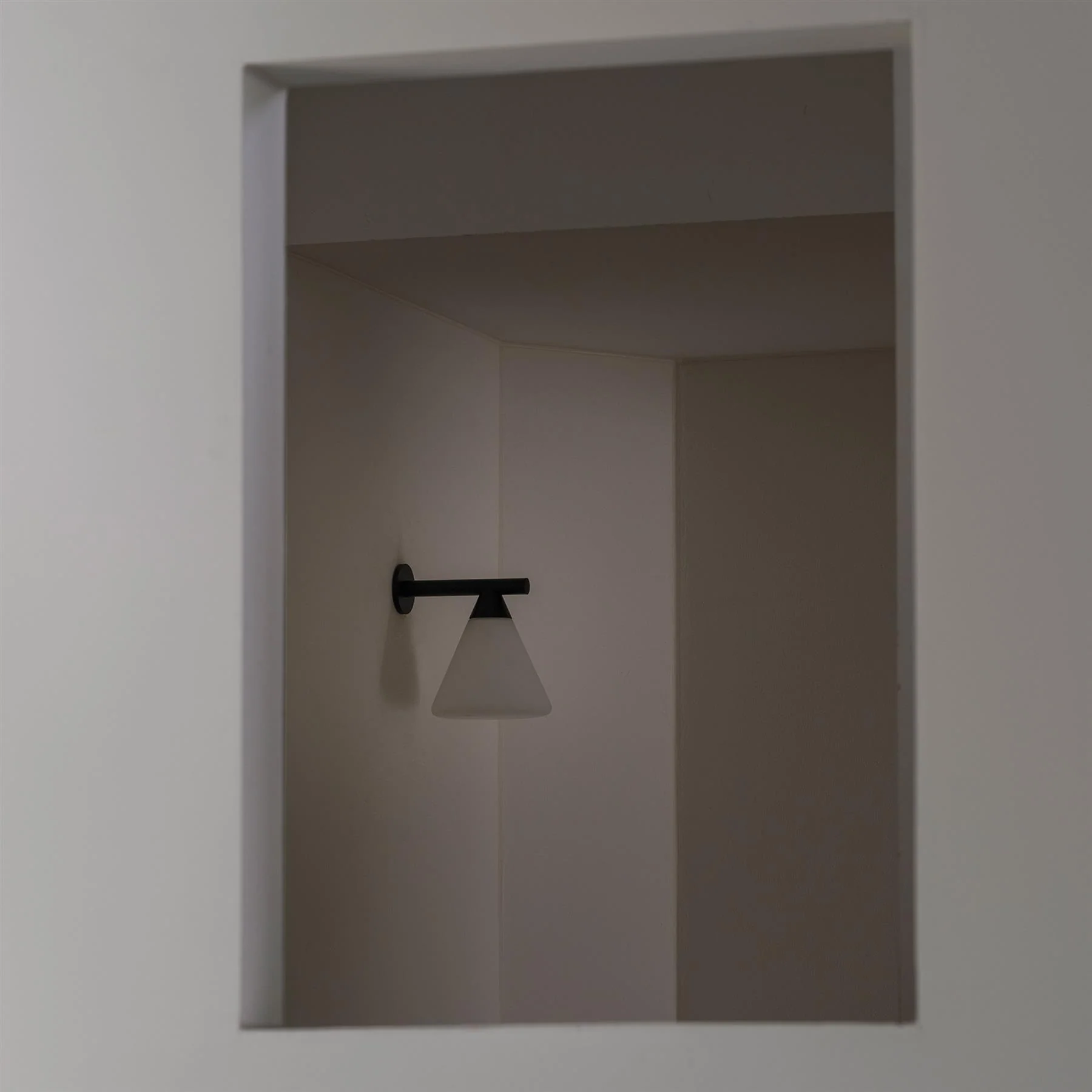 AGO Probe Wall Light - Image 2
