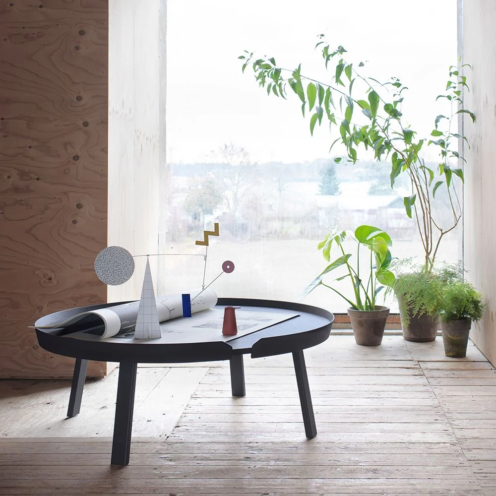 Around coffee table - Image 2
