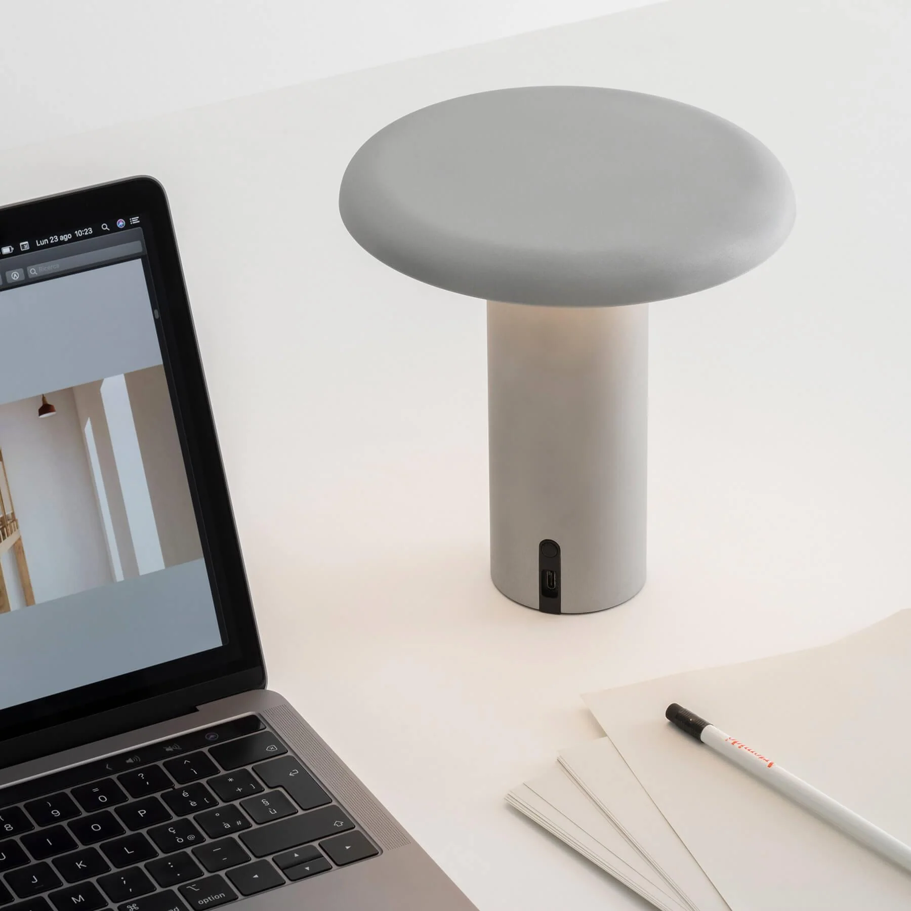 Artemide Takku Portable Rechargeable Lamp - Image 5