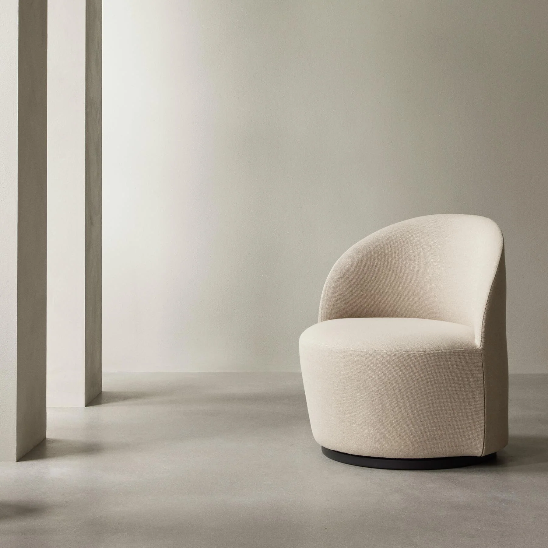Audo Copenhagen Tearoom Lounge Chair With Return Swivel - Image 2
