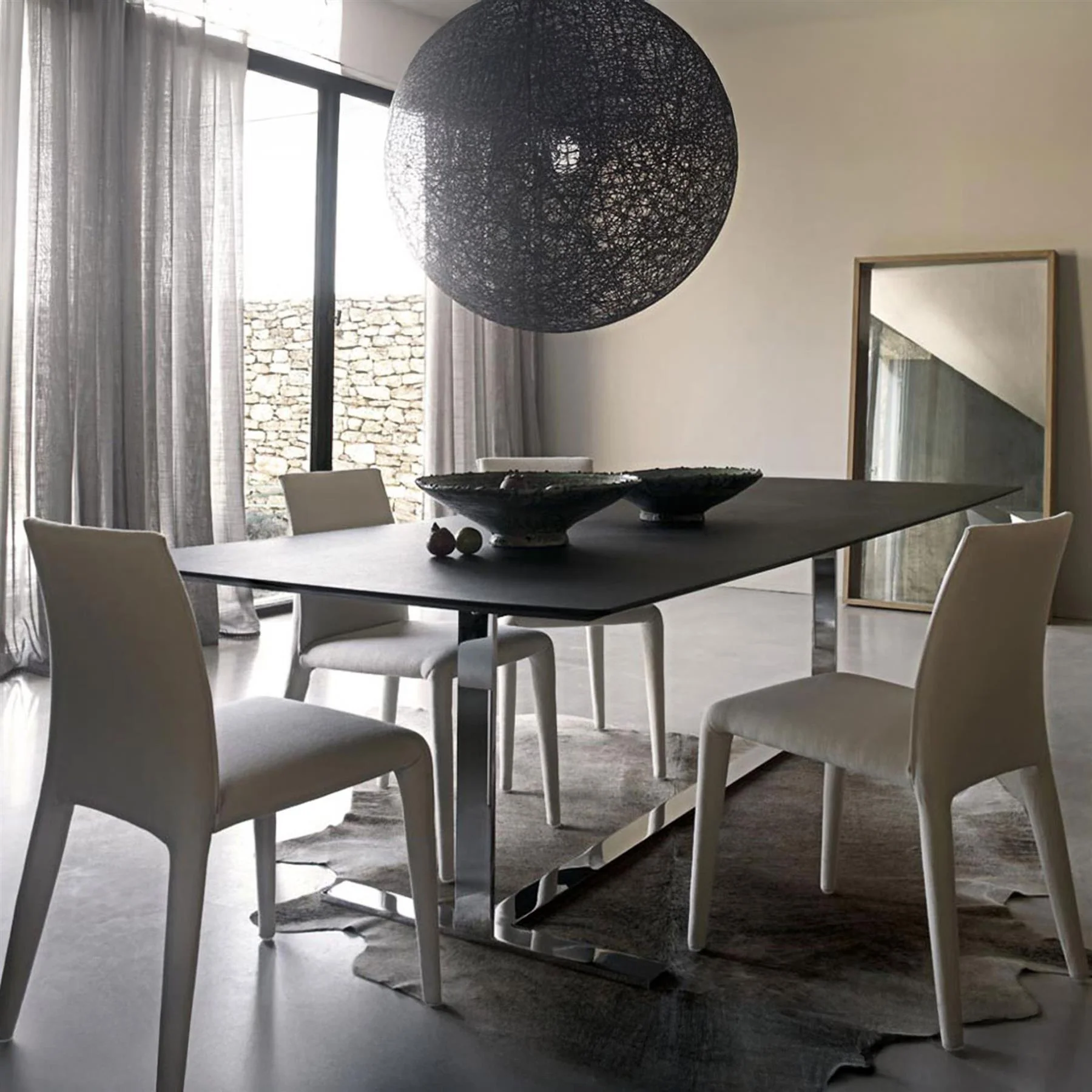 B&B Italia Eileen Dining Table - Image 4