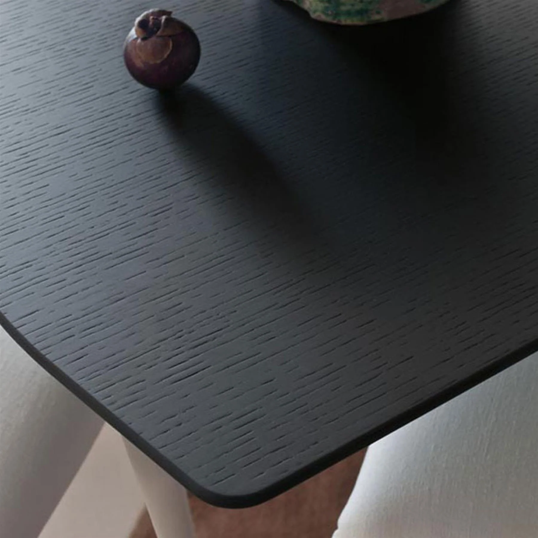 B&B Italia Eileen Dining Table - Image 7