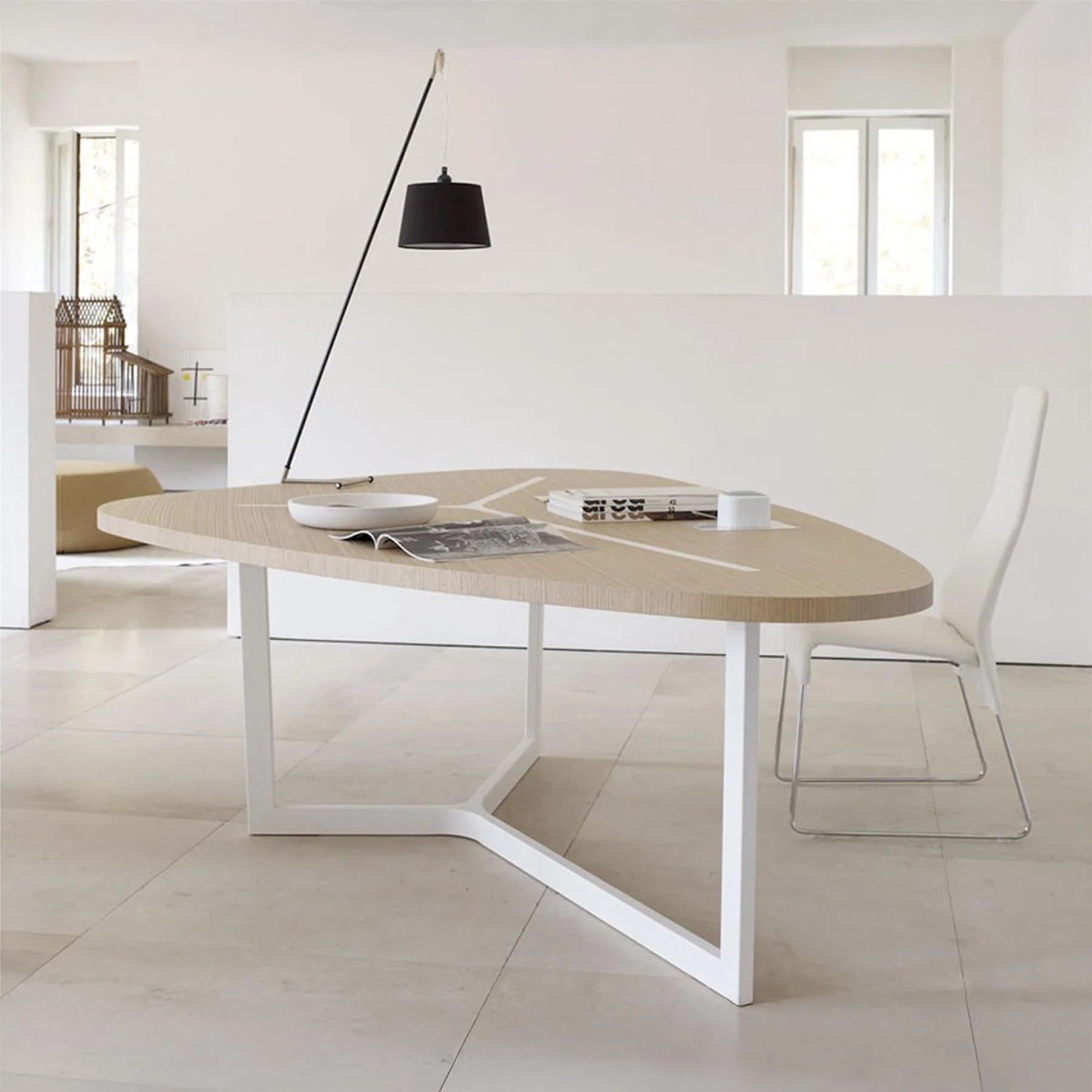 B&B Italia Seven Dining Table - Image 2