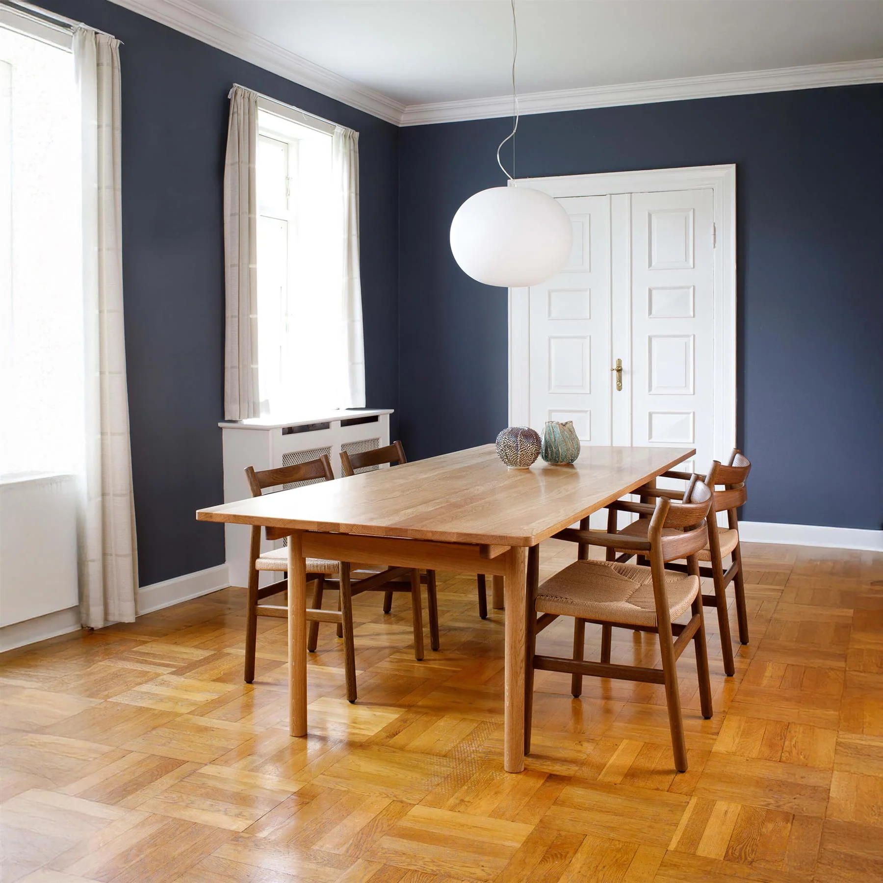 Bernstorffsminde Brú Table - Image 4