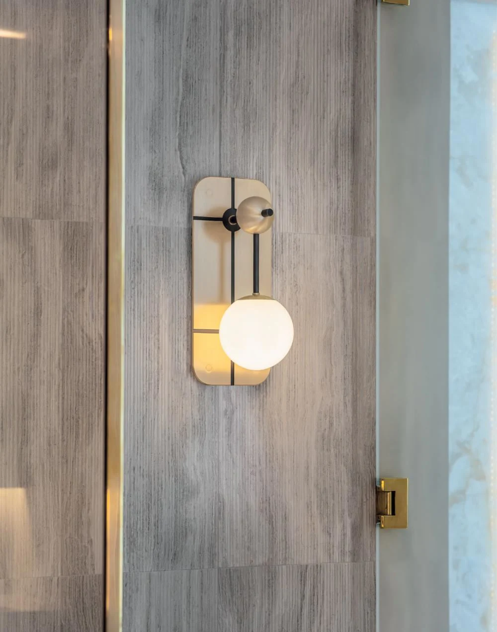 Bert Frank Rift Wall Light - Image 3
