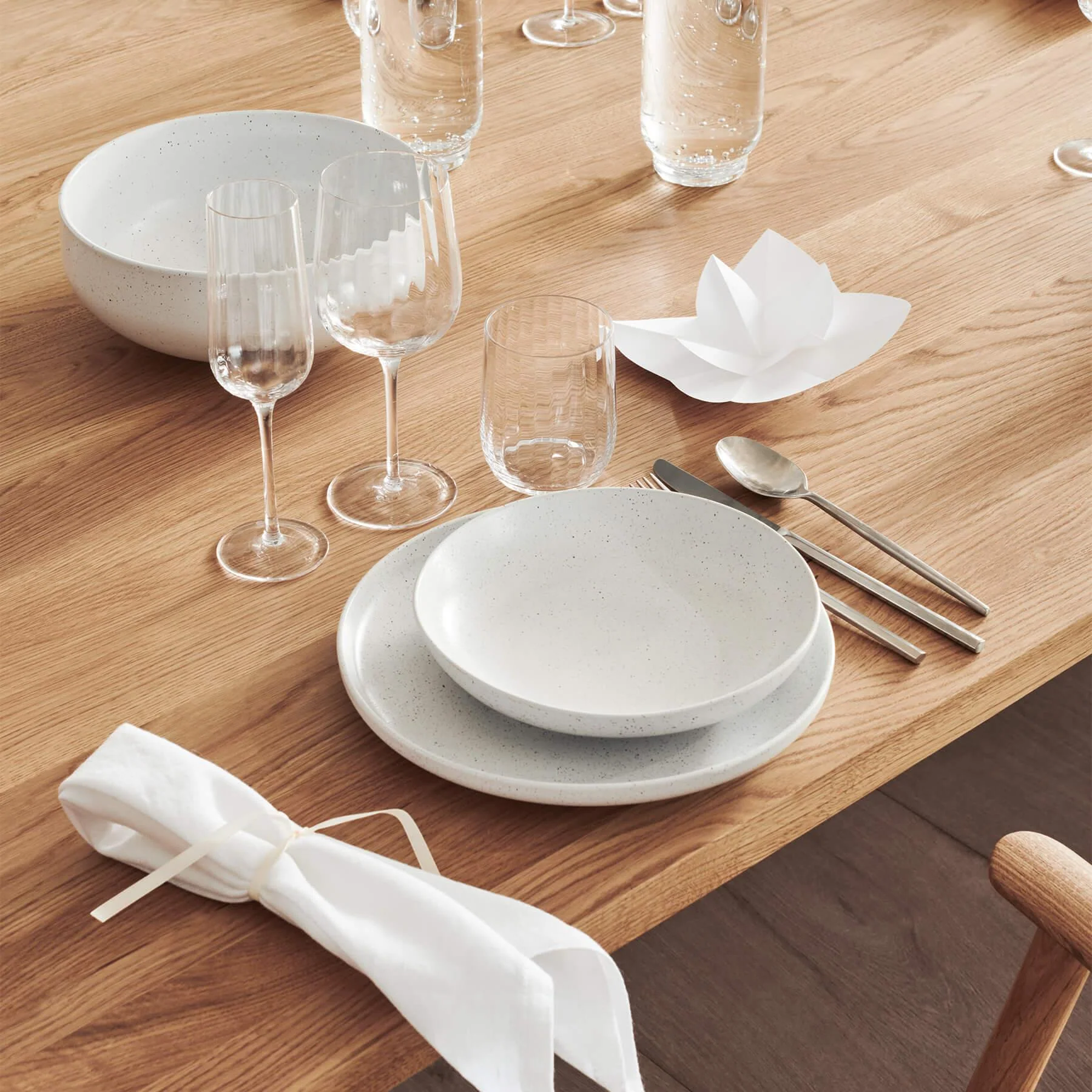 Bolia Graceful Dining Table - Image 4