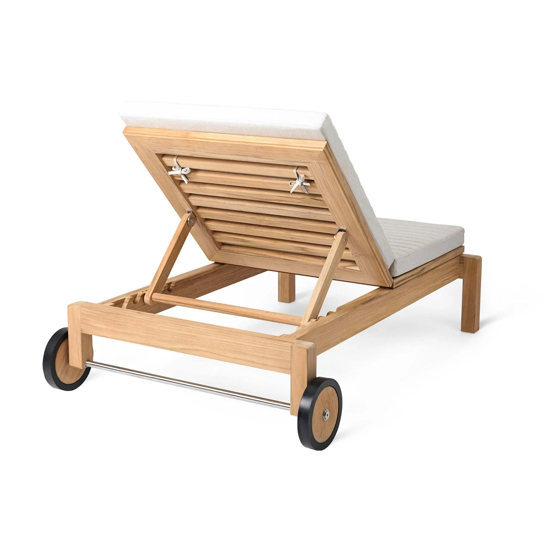 Carl Hansen & Son AH604 Outdoor Lounger - Image 9