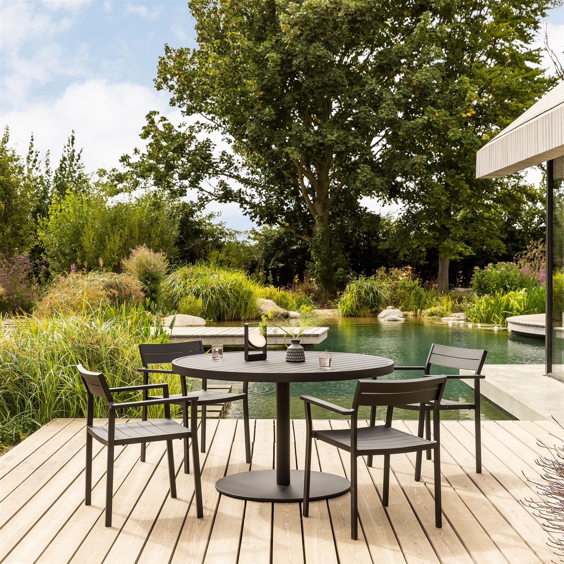 Case Furniture Eos Outdoor Armchair - Image 2