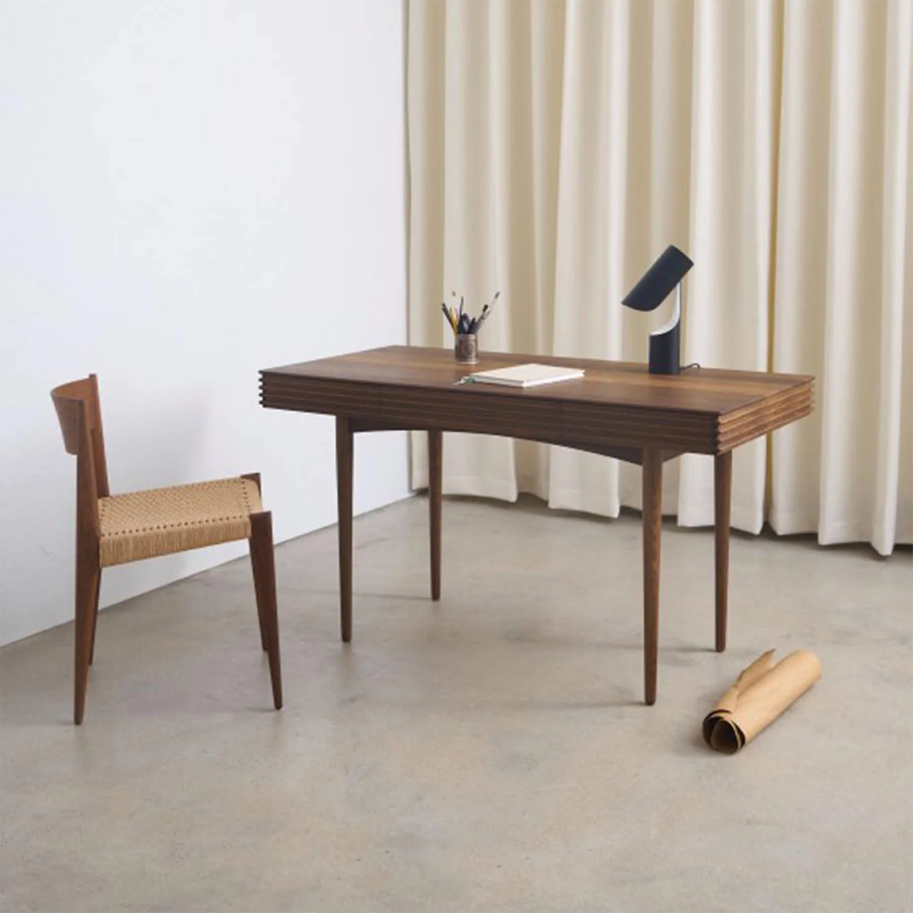 DK3 Groove Desk - Image 5