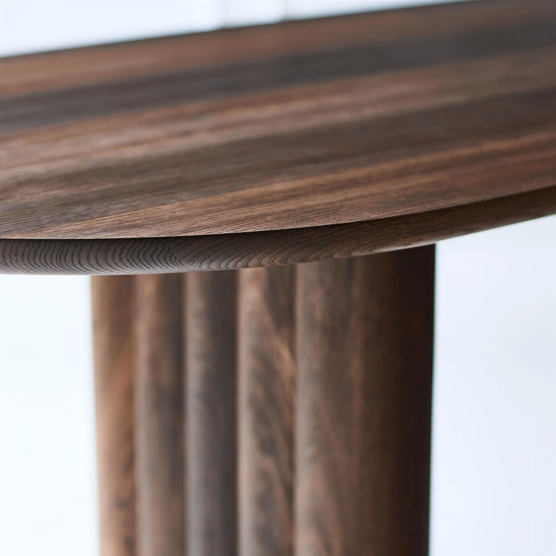 DK3 Plush Extendable Dining Table - 3cm Thick Table Top, Oval - Image 8