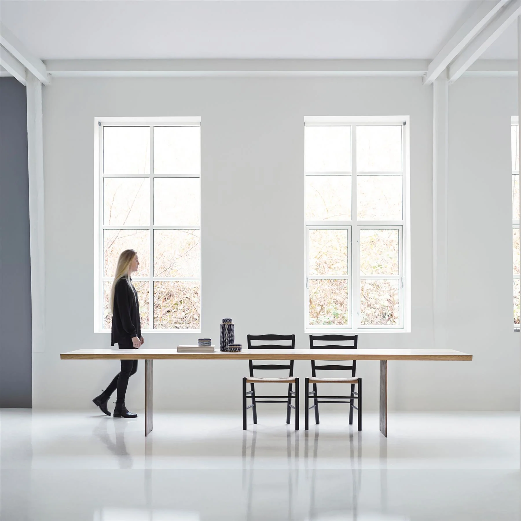 DK3 Tree Extendable Dining Table - Image 3