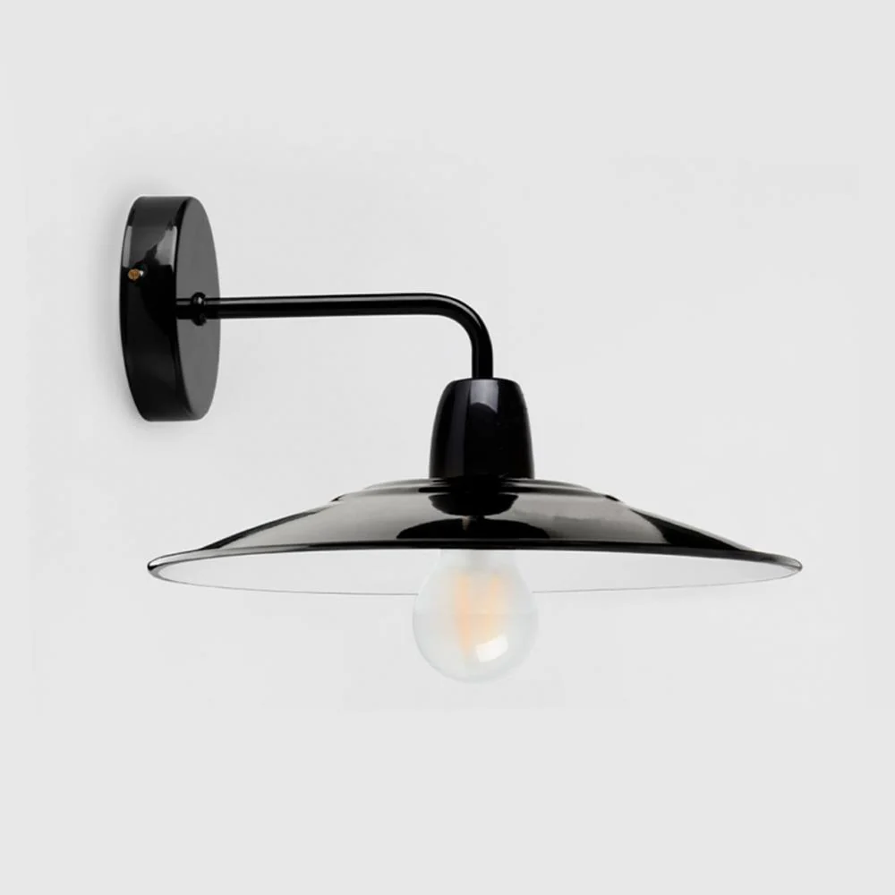 Enamelled Wall Light - Image 3