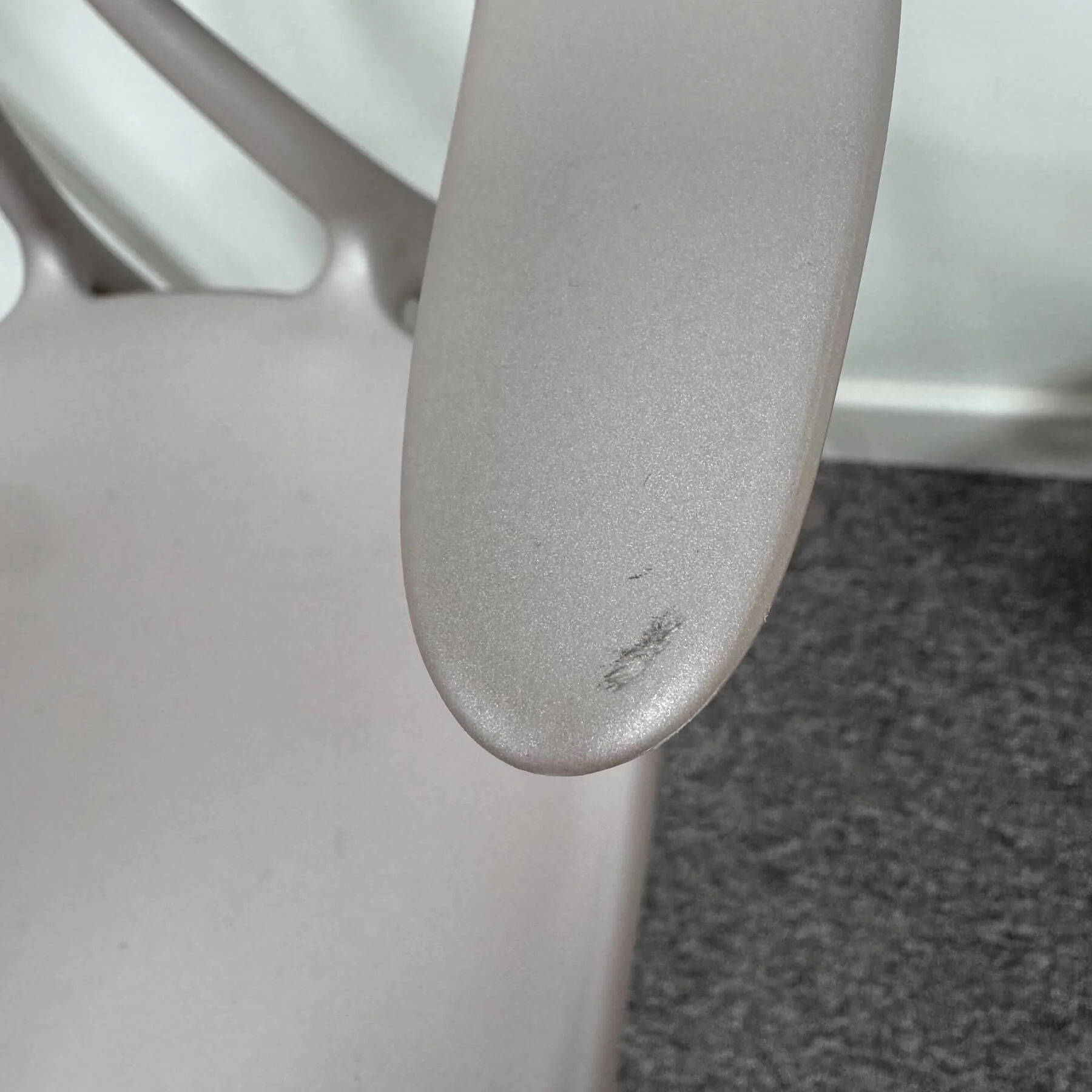 Ex-Display Kartell A.I. Chair - Grey - Image 3