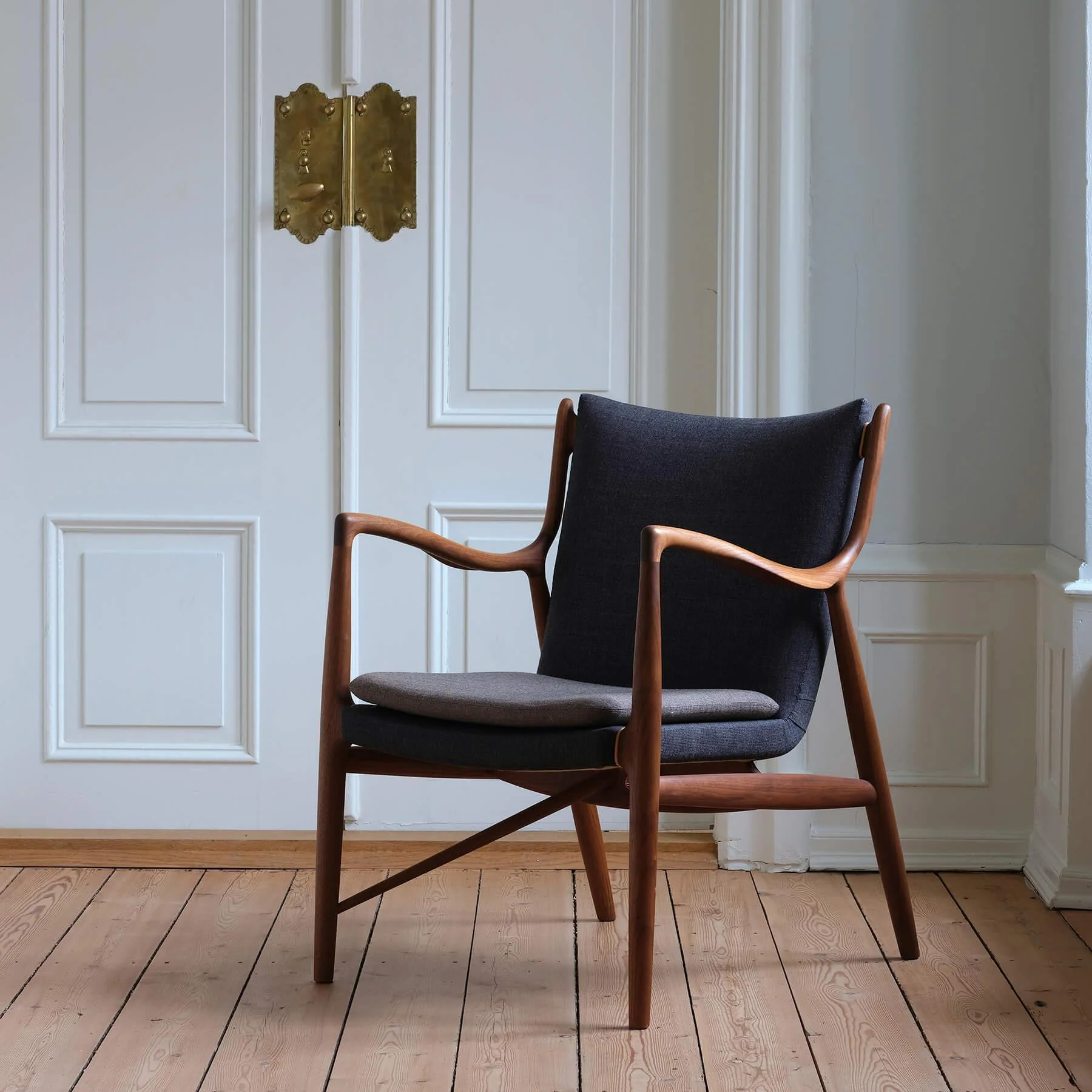Finn Juhl The 45 Chair in Dark Oiled Oak - Image 6