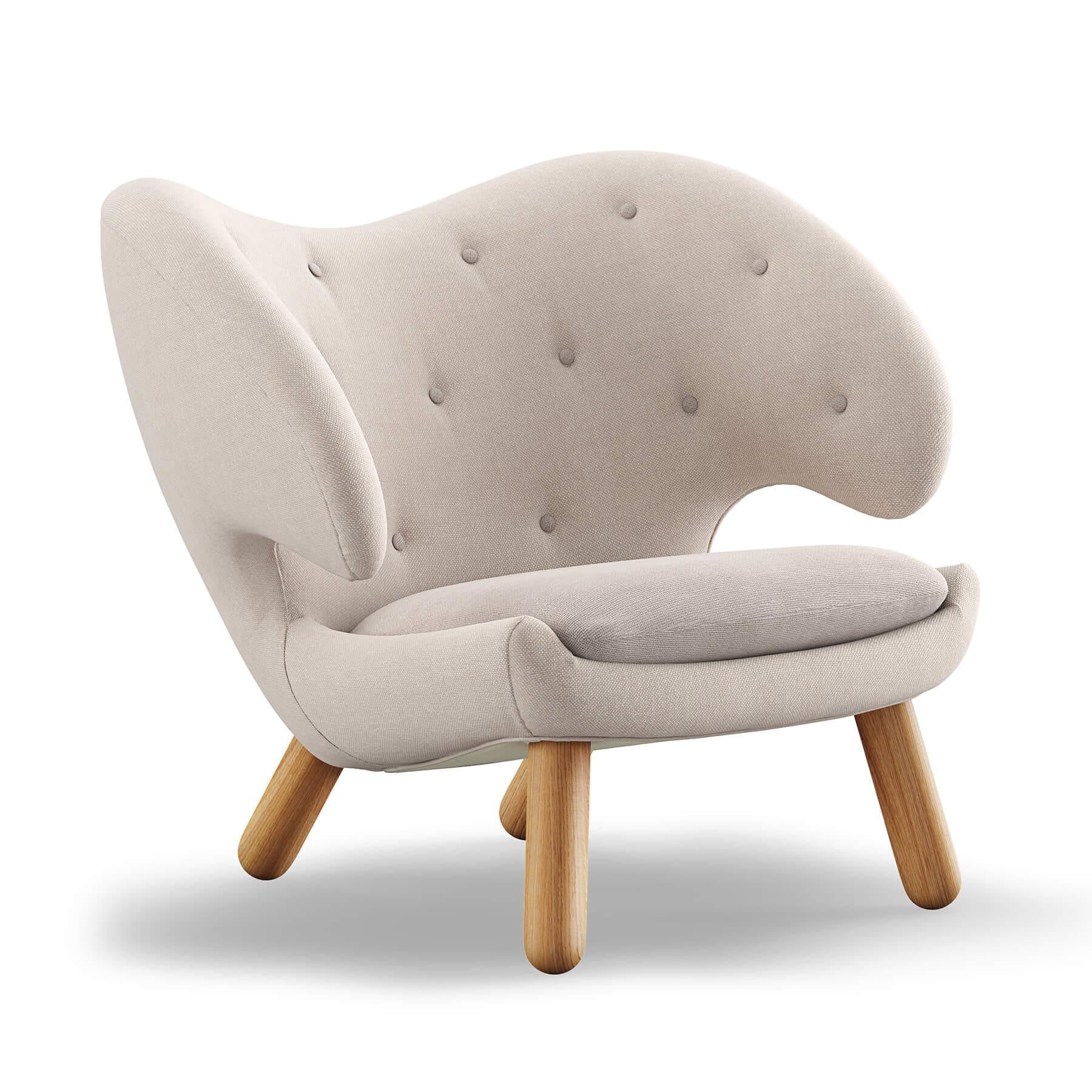 Finn Juhl The Pelican Chair in Dark Oiled Oak
