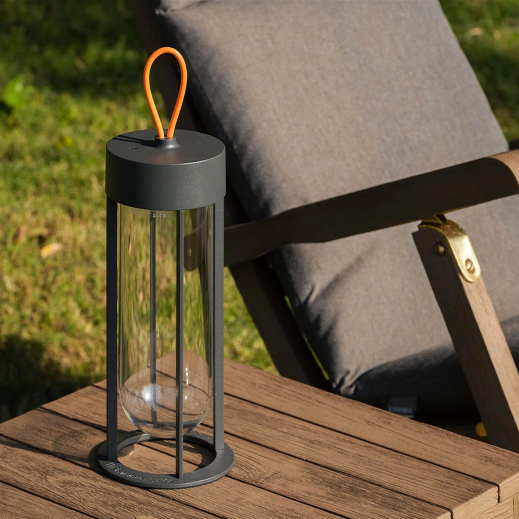 Flos Philippe Stark In Vitro Unplugged Table Lamp - Image 2