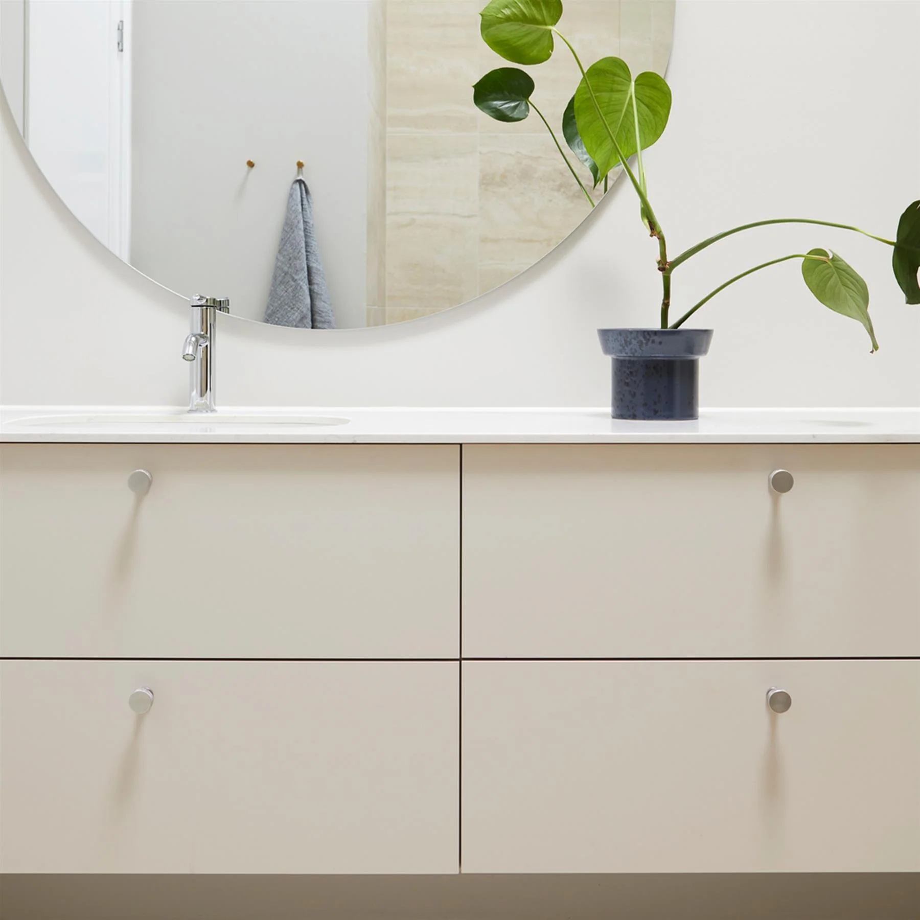 Form & Refine Angle Hook - Image 3