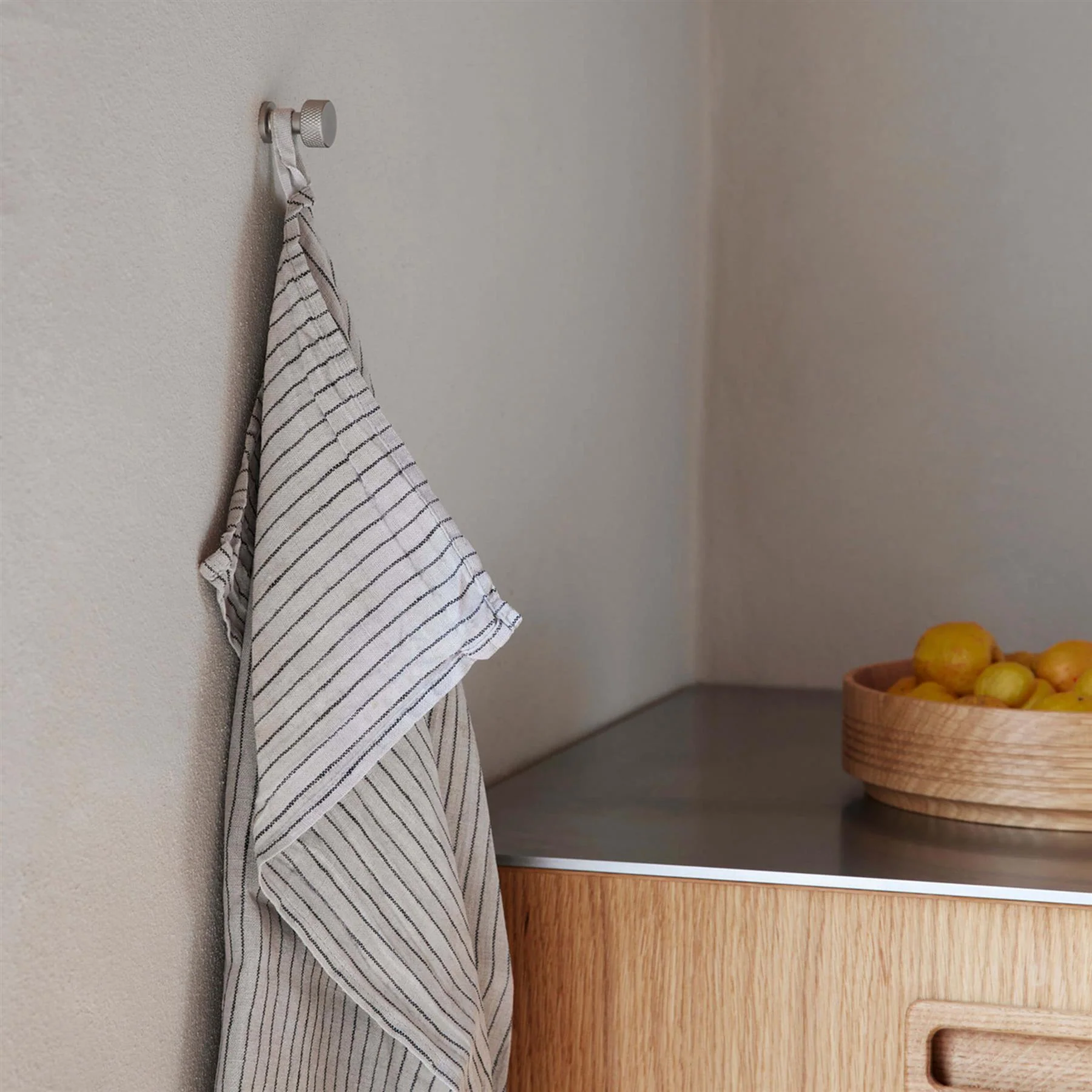 Form & Refine Angle Hook - Image 4