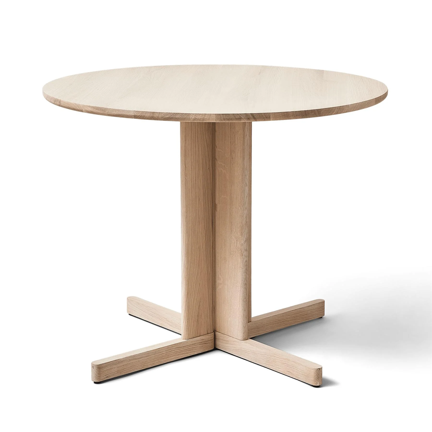 Form & Refine Trefoil Round 4 Leg Dining Table - Image 5