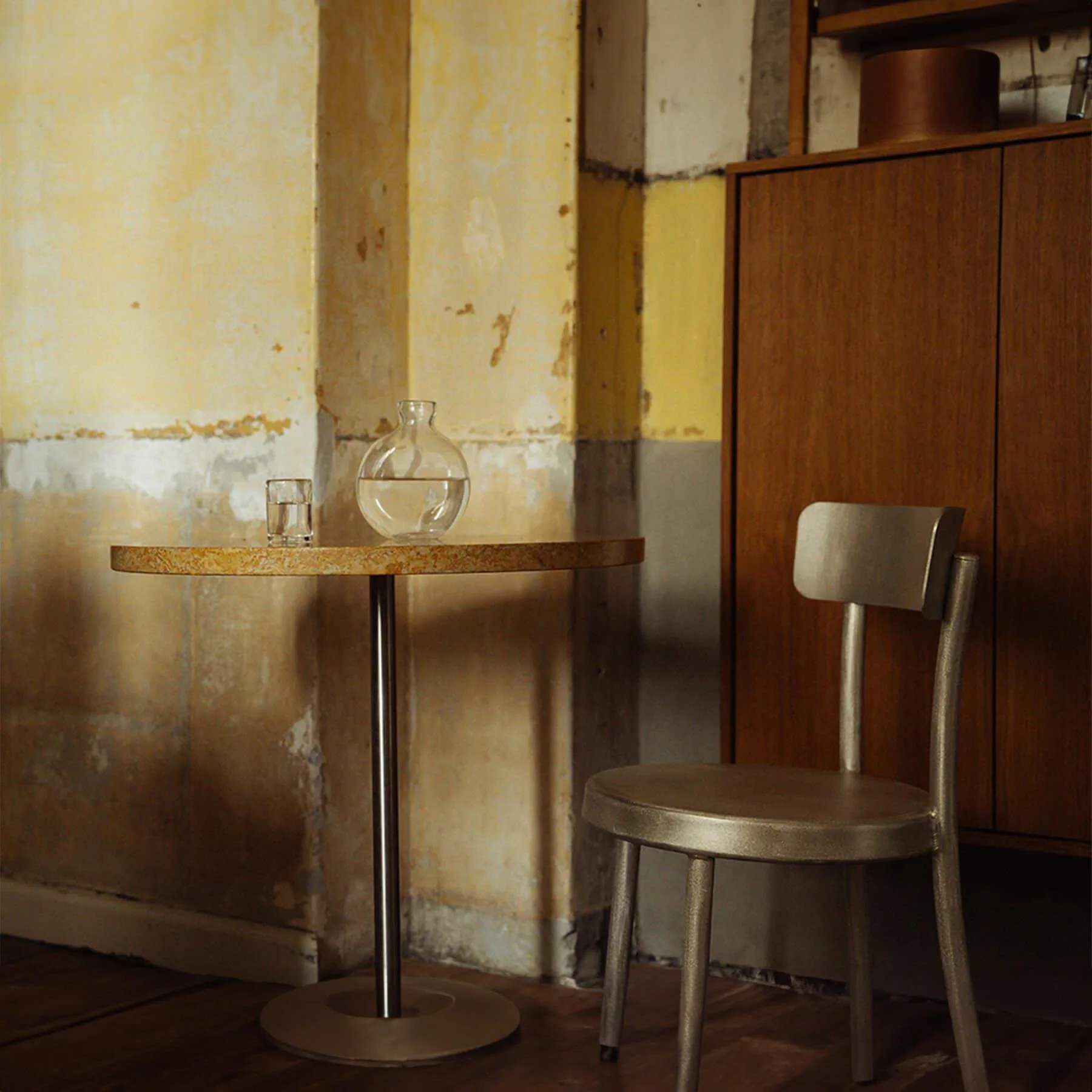 Frama 57 Table - Image 5