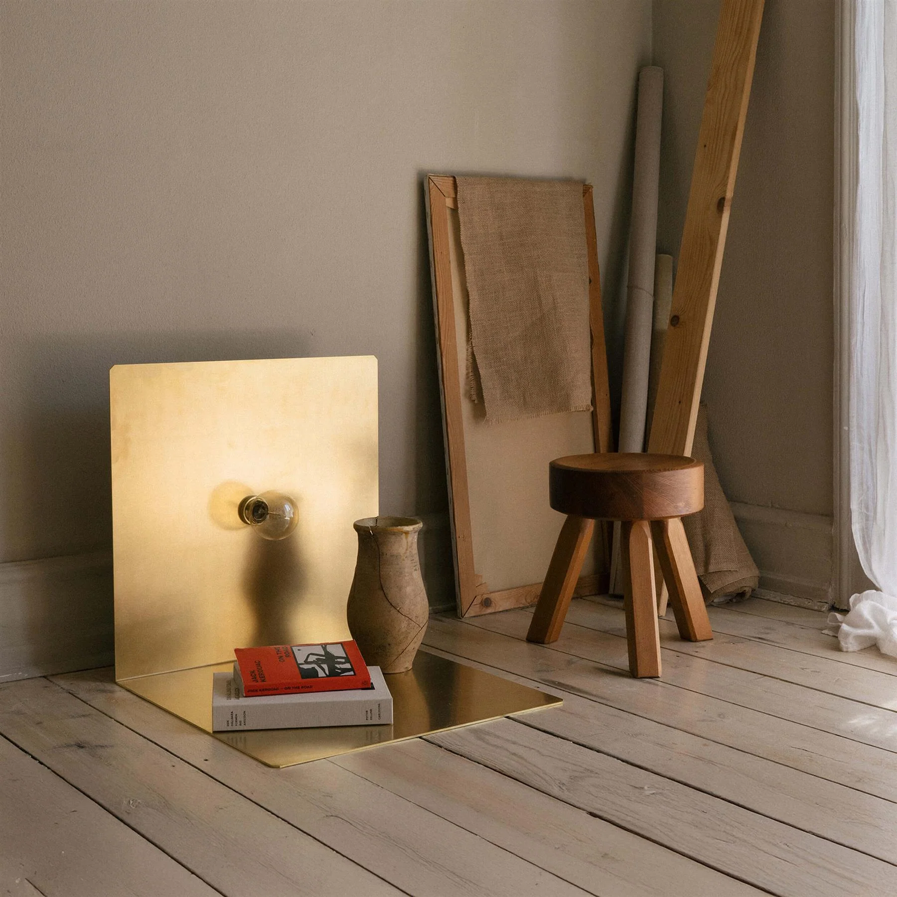 Frama 90° Floor Lamp - Image 3