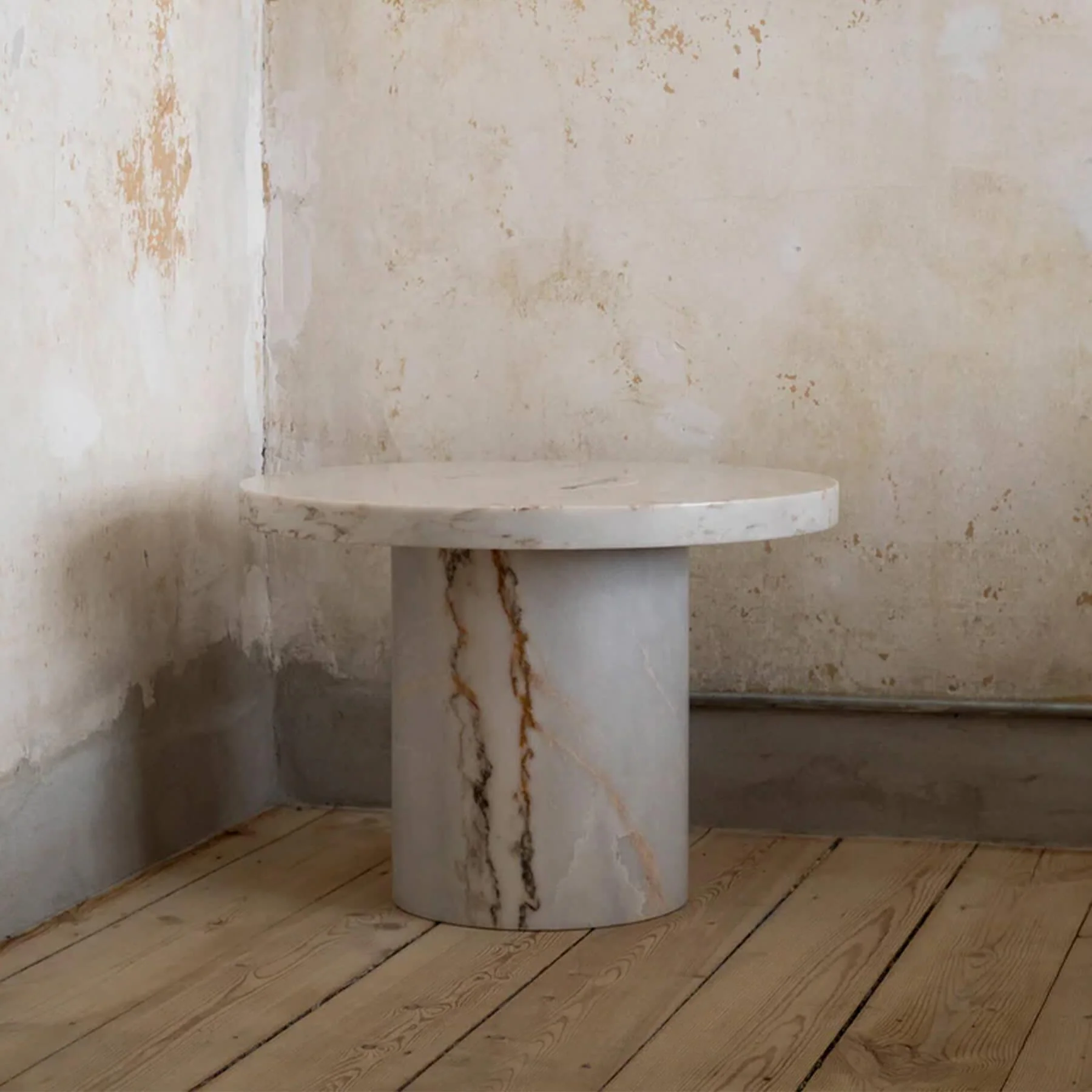 Frama Sintra Table - Image 2