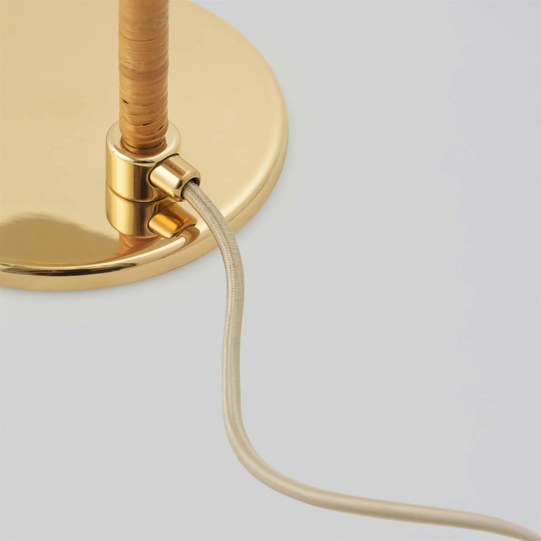 GUBI 5321 Table Lamp - Image 6