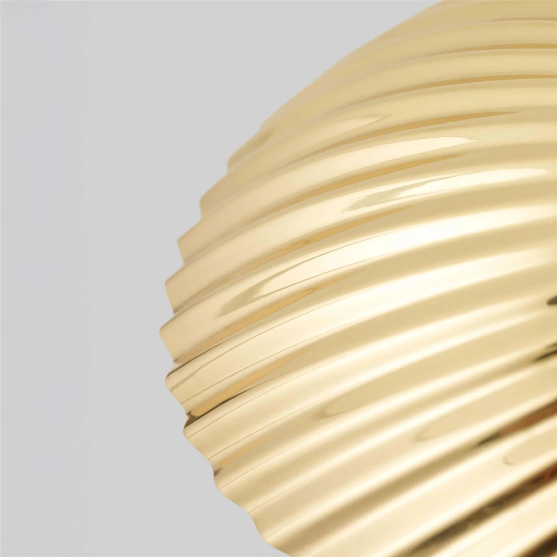GUBI 5321 Table Lamp - Image 8