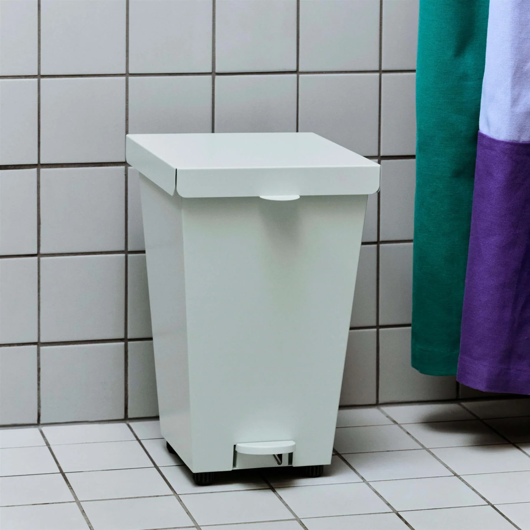 HAY Loop Bin - Image 3