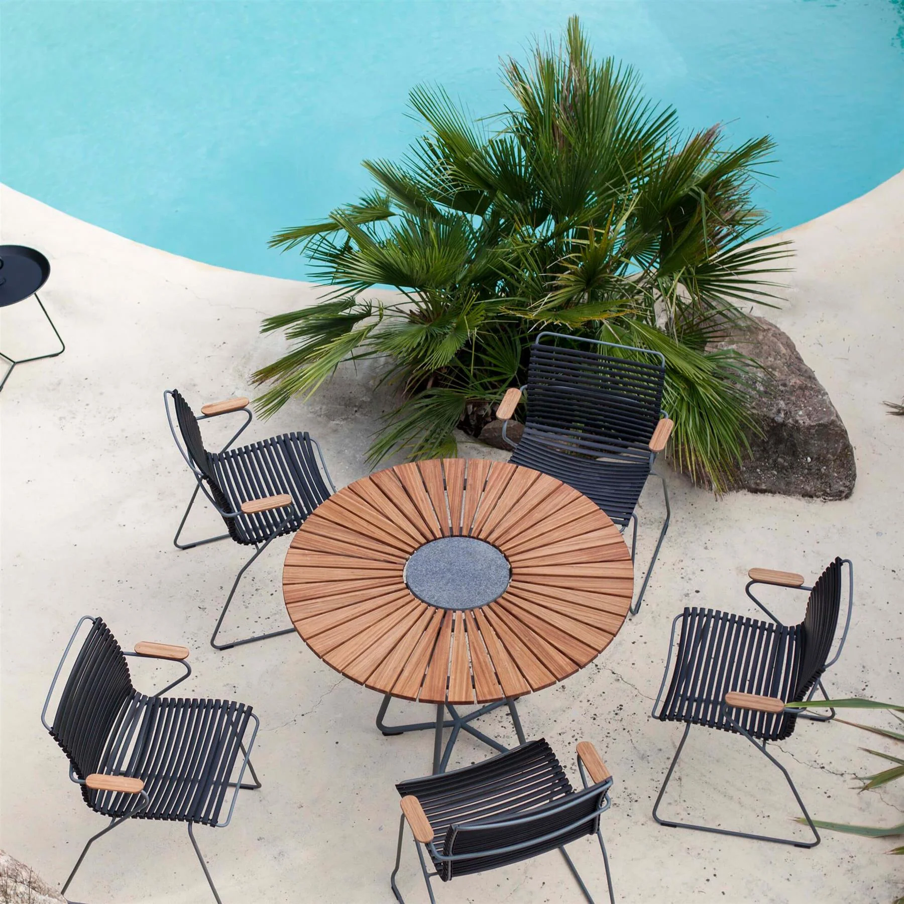 HOUE Circle Garden Dining Table - Image 10