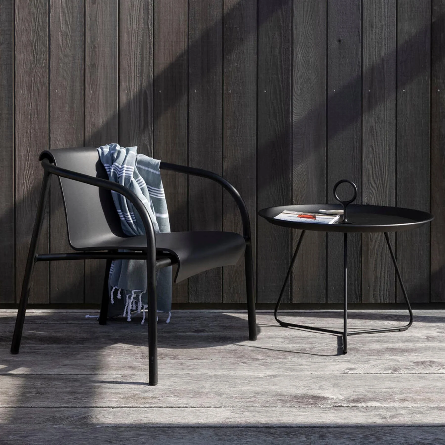 HOUE Eyelet Garden Tray Table - Image 2