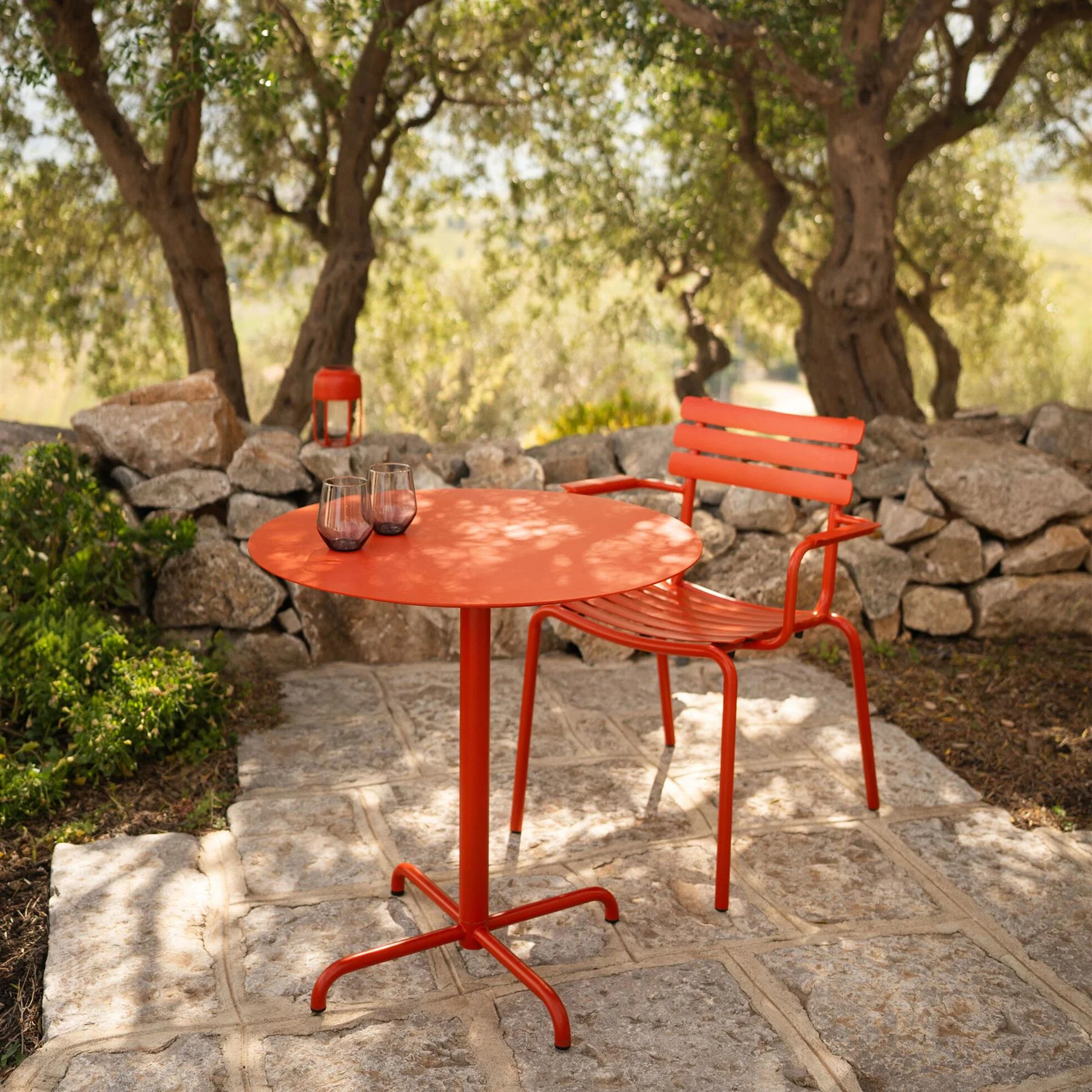 HOUE Pico Round Garden Café Table - Image 4
