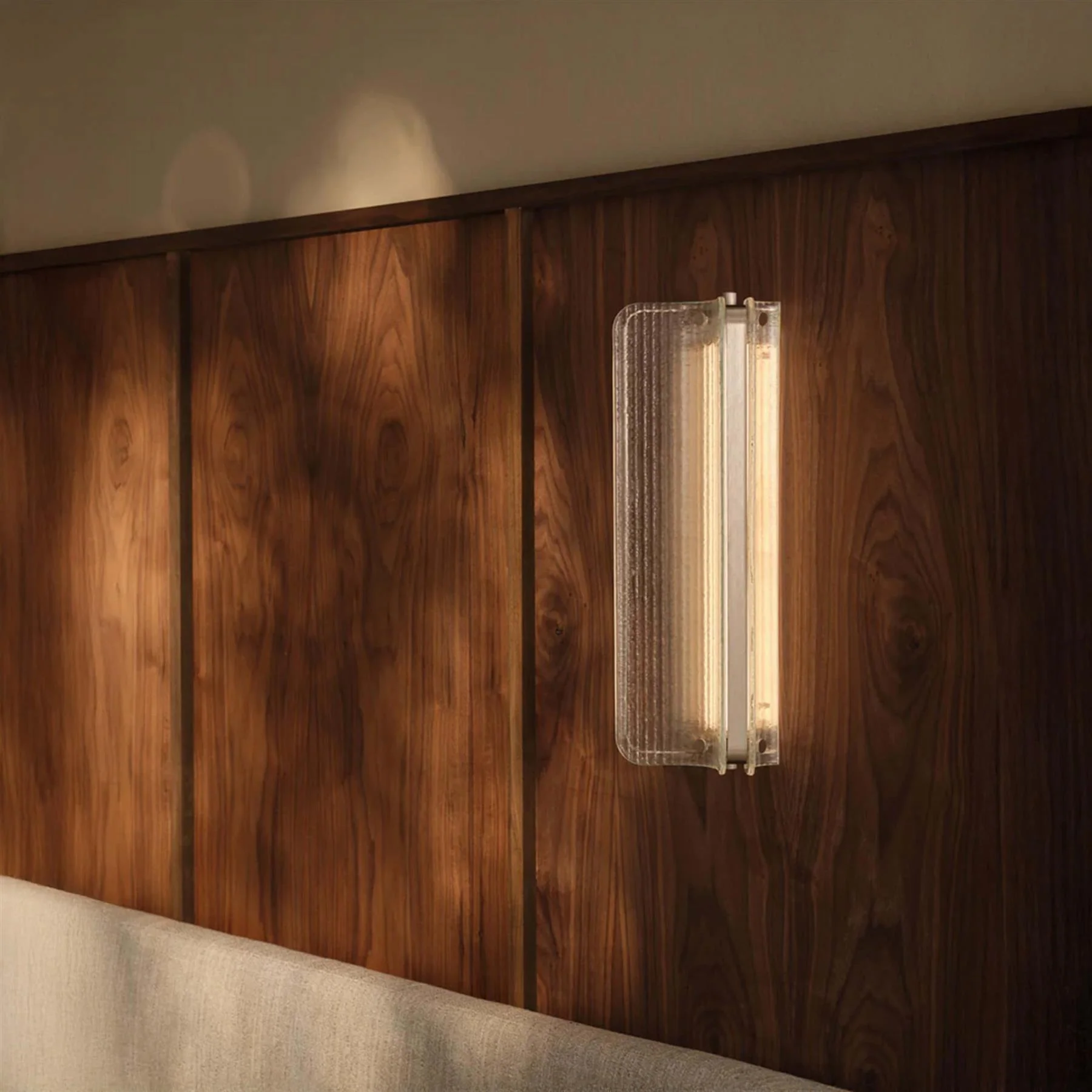 J. Adams Apex Bathroom Wall Light - Image 3