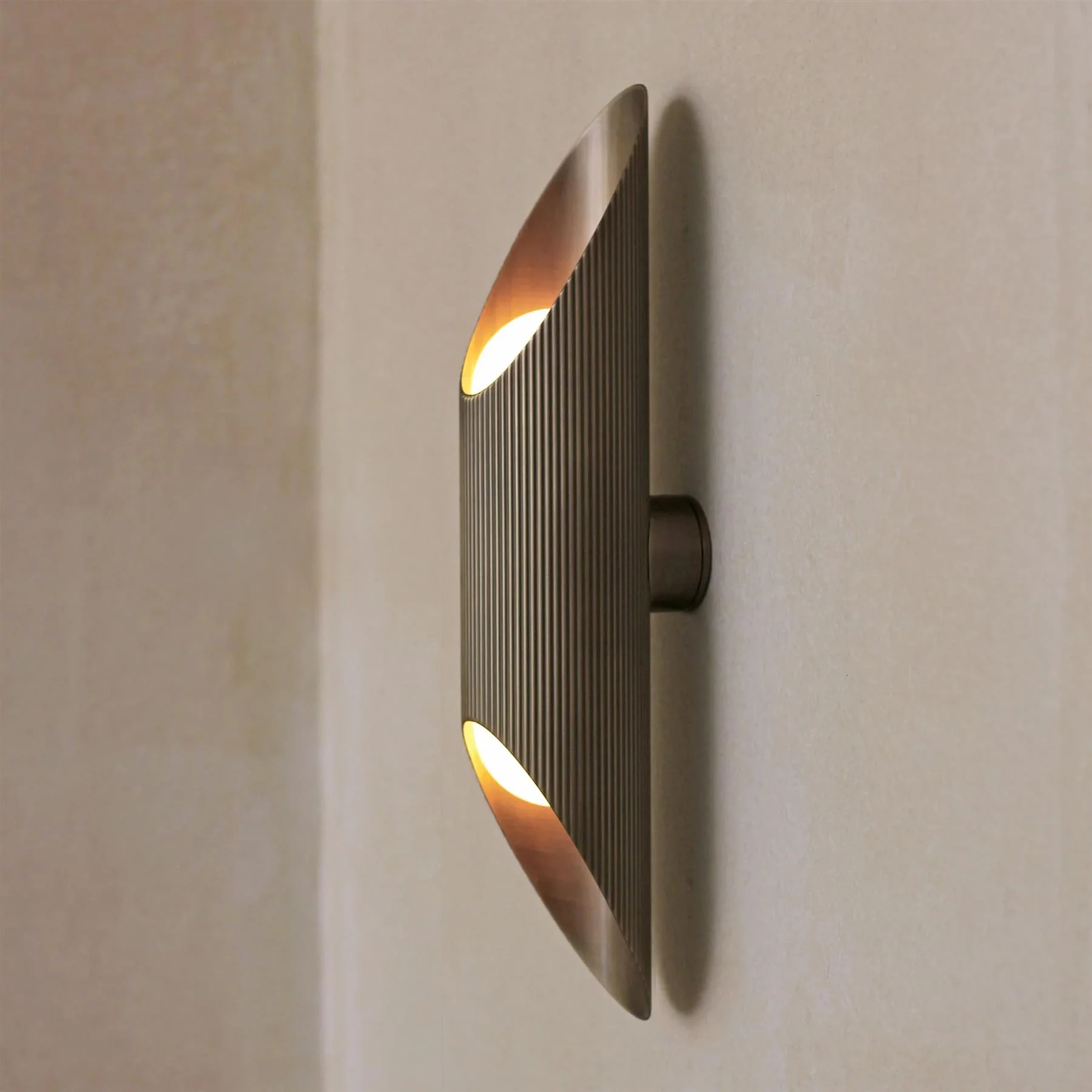 J. Adams Vector Wall Light - Image 3