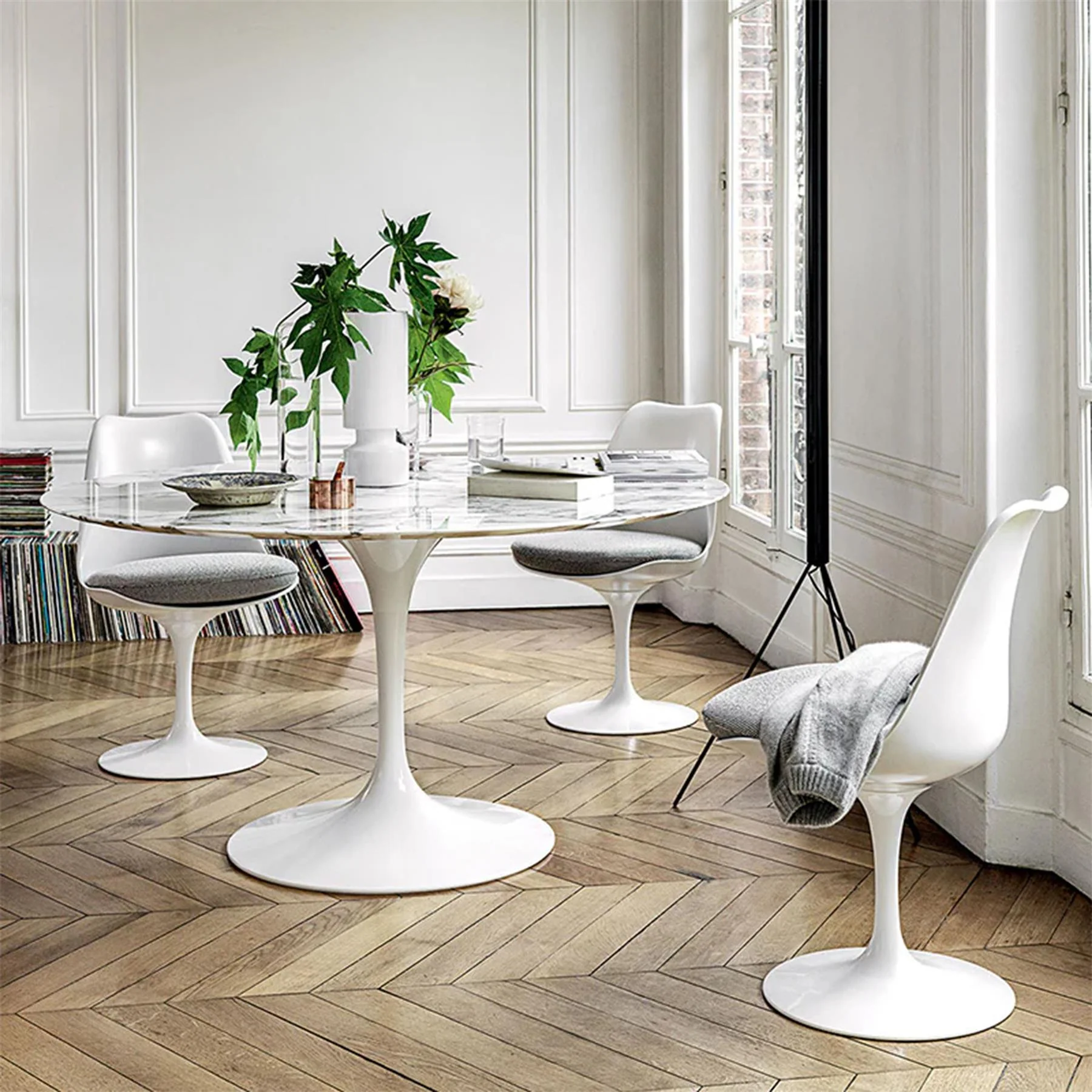 Knoll Saarinen Tulip Dining Chair with Seat Pad - Image 5