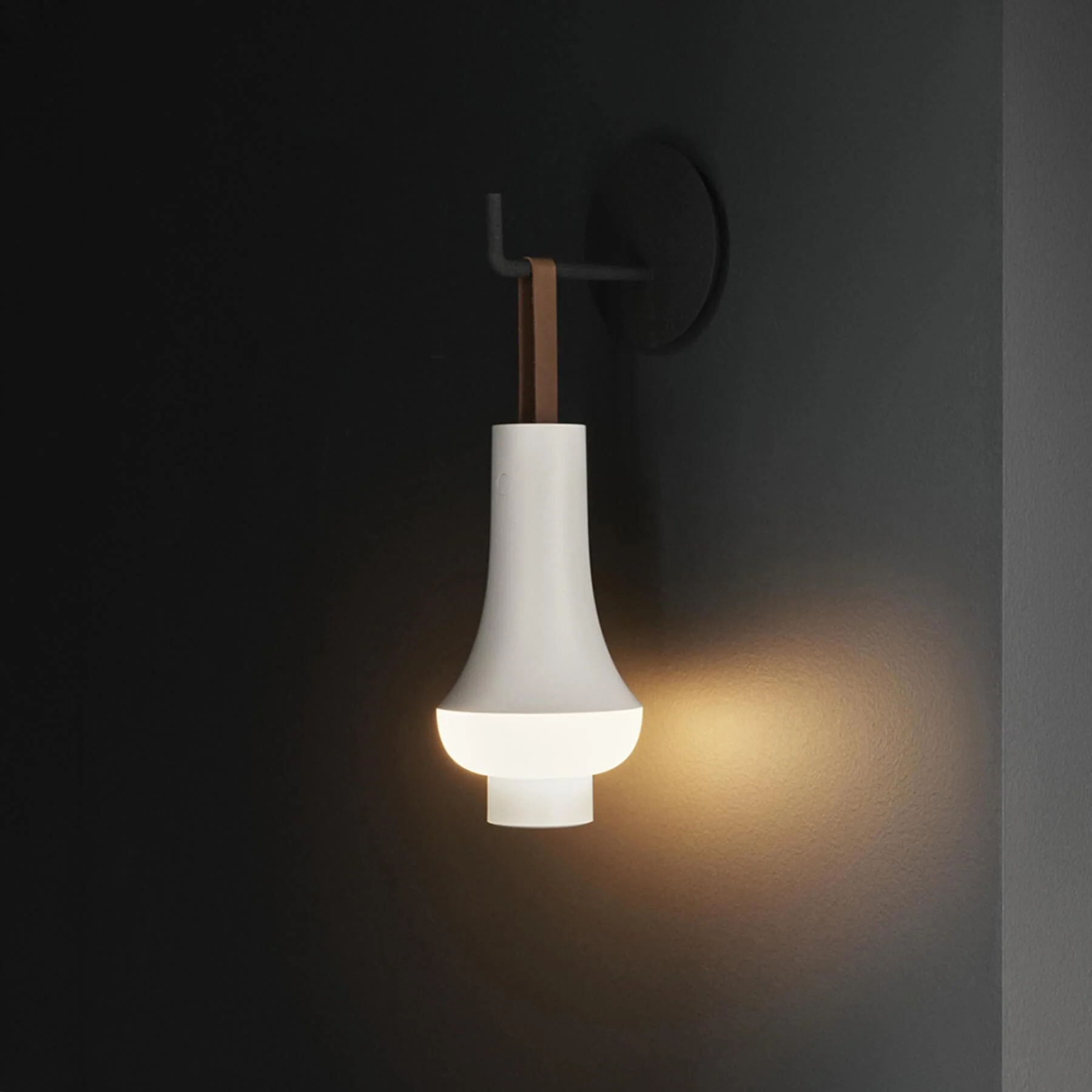 Louis Poulsen Tomoshi Portable Rechargeable Lamp - Image 6