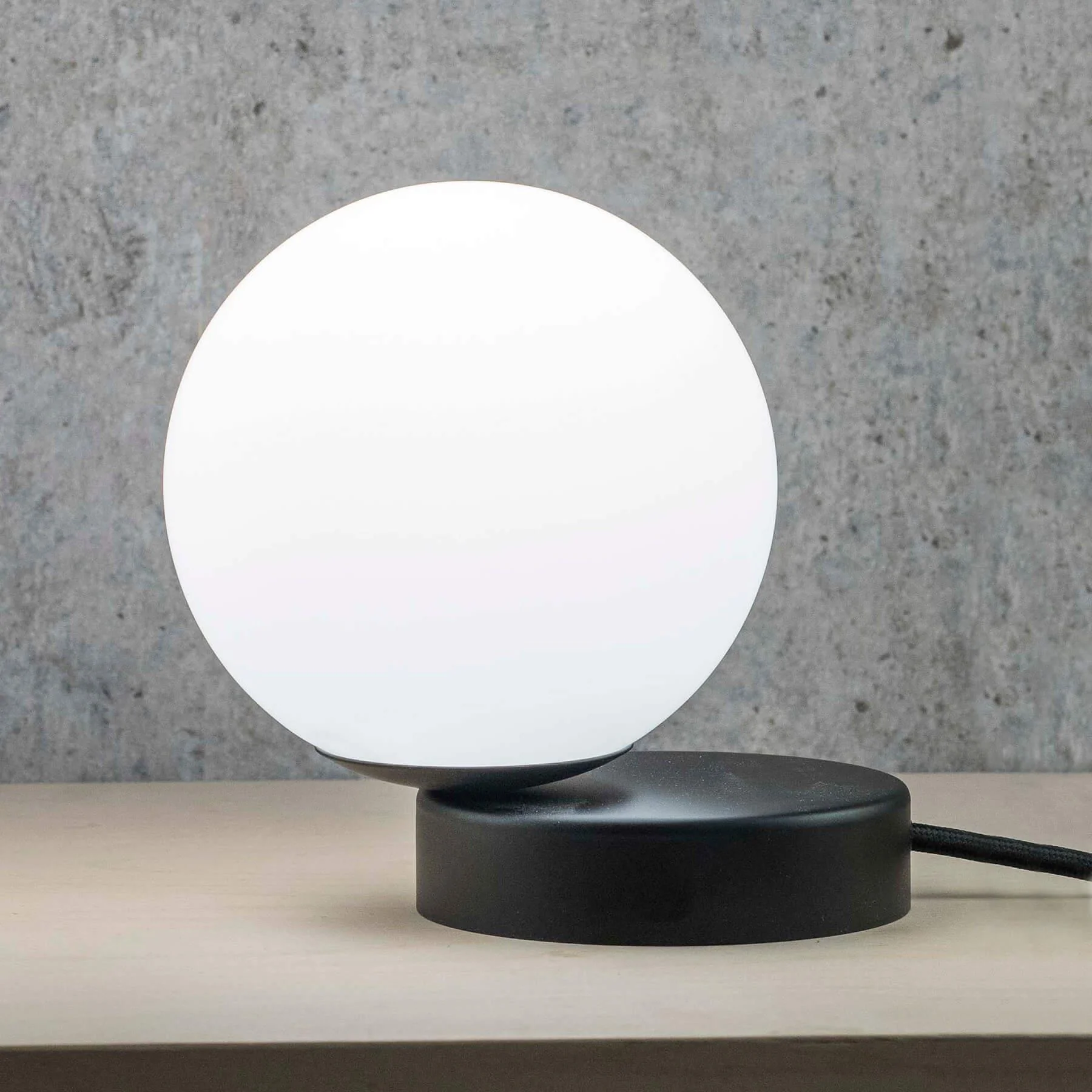 Lumi table lamp - Image 4