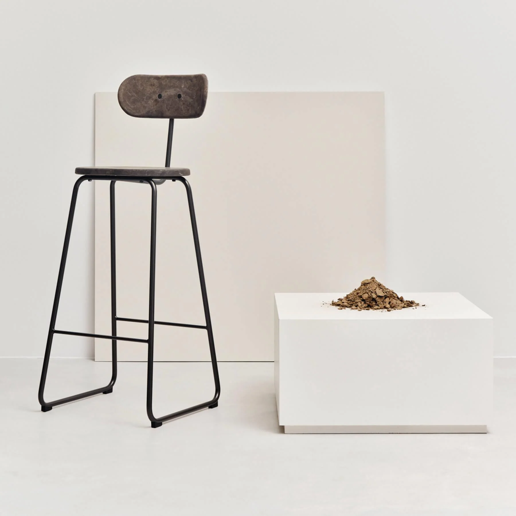 Mater Design Earth Stool Backrest - Image 2
