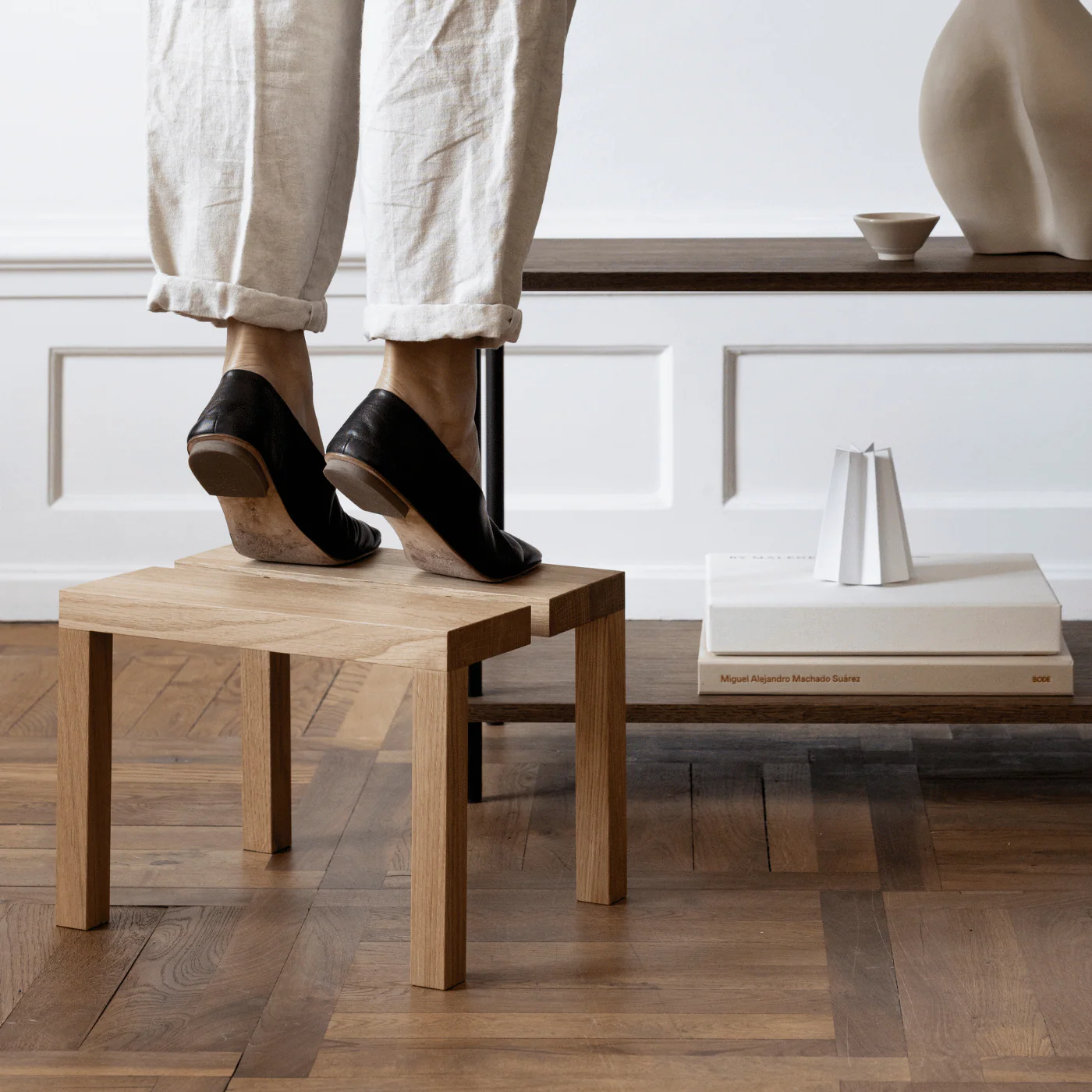 MOEBE Peg Step Stool - Image 3