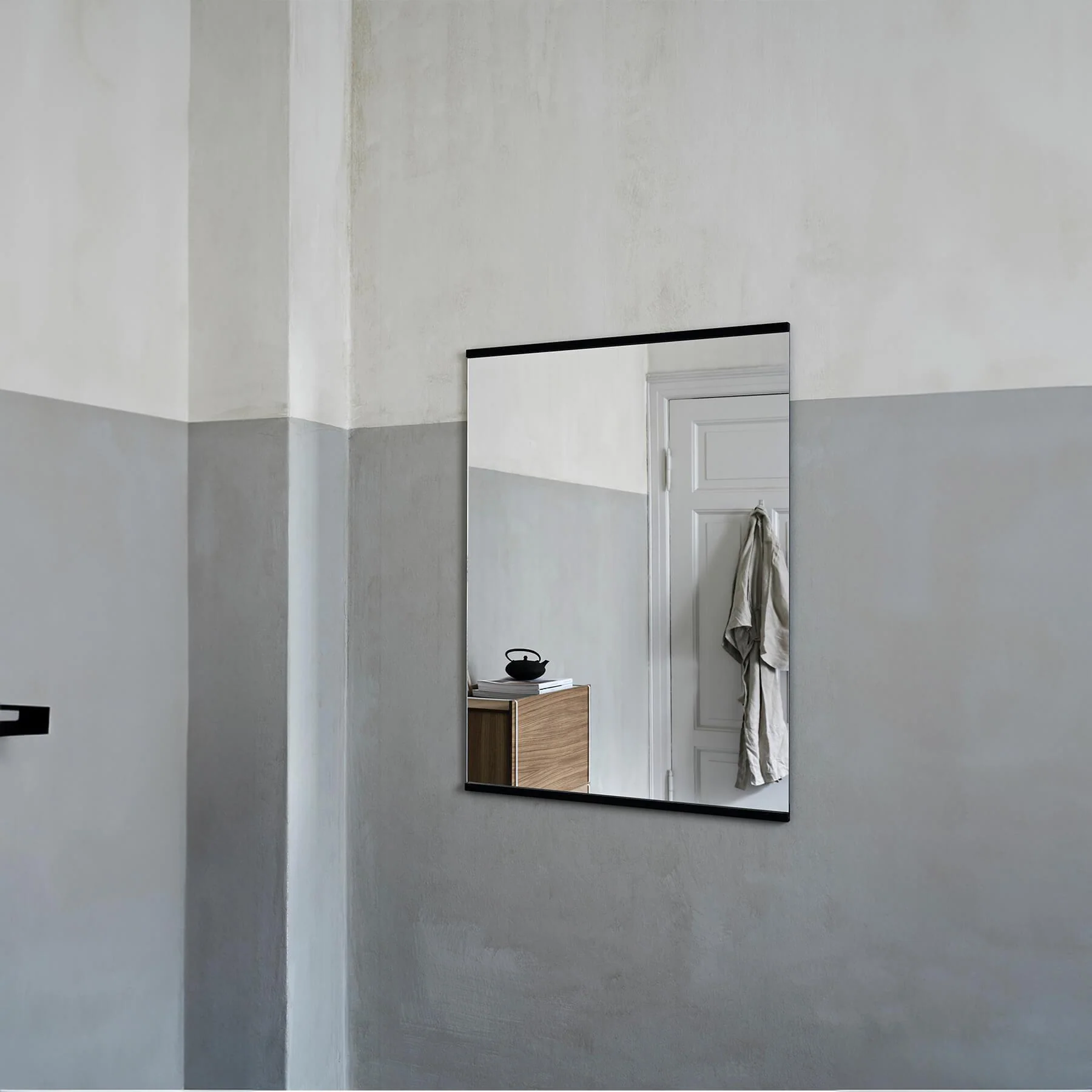 MOEBE Rectangular Wall Mirror - Image 3