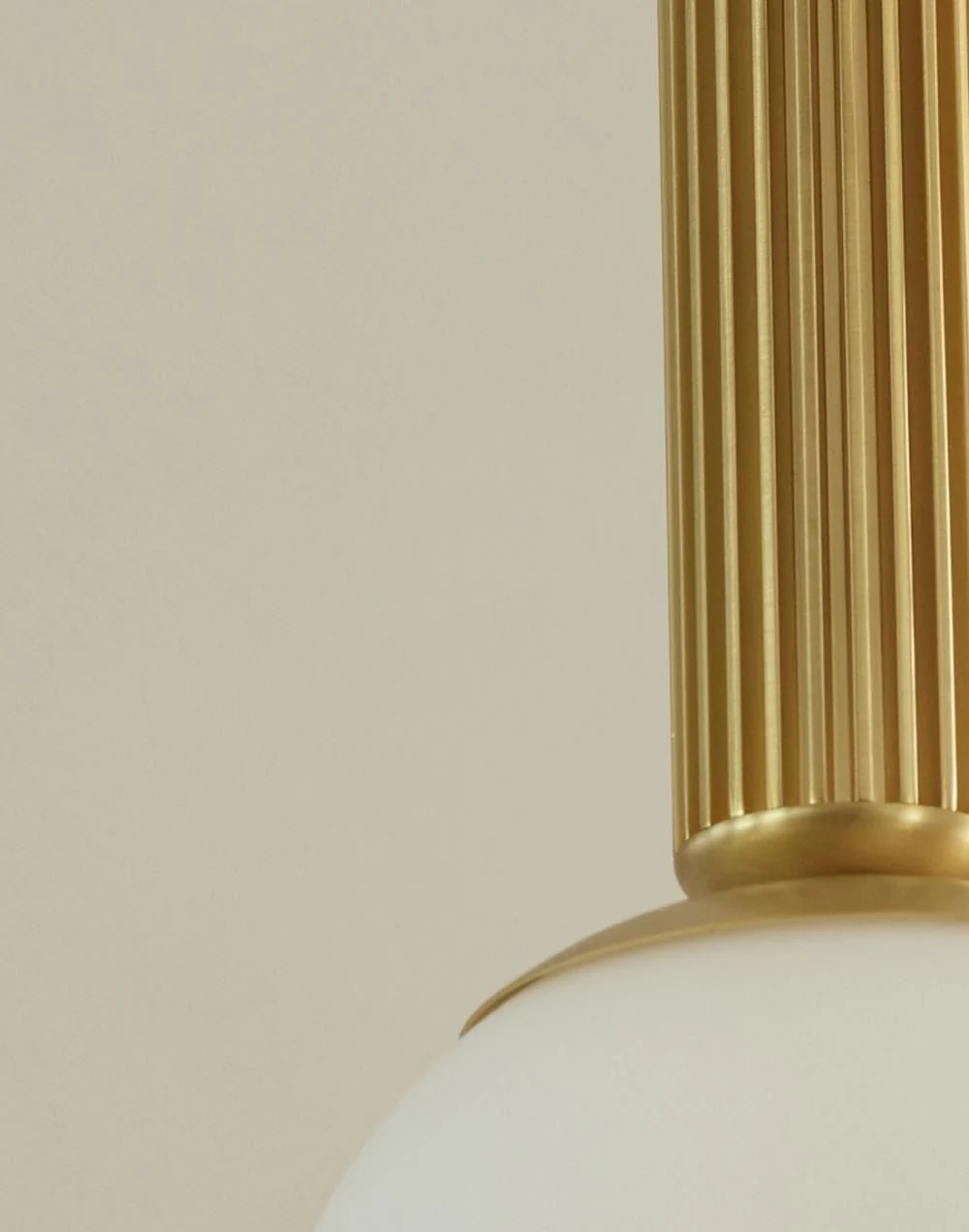 No.2 pendant - Image 2