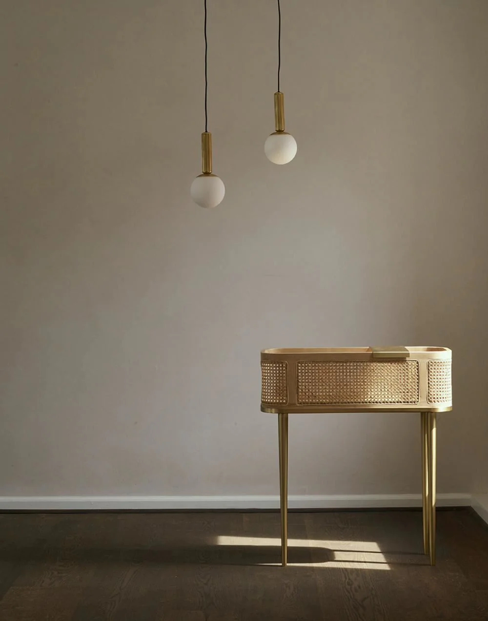 No.2 pendant - Image 3