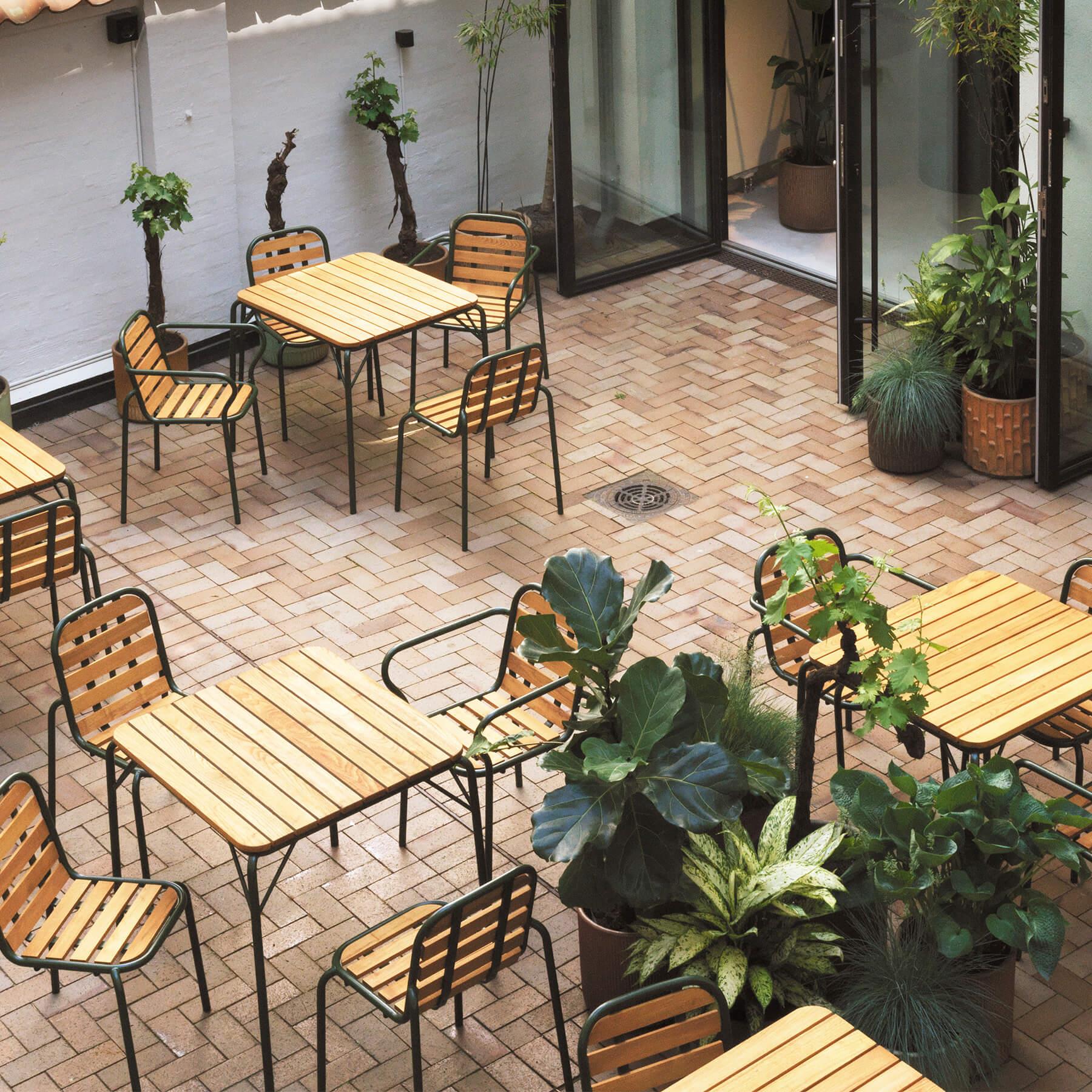Normann Copenhagen Vig Garden Table 90cm - Image 3
