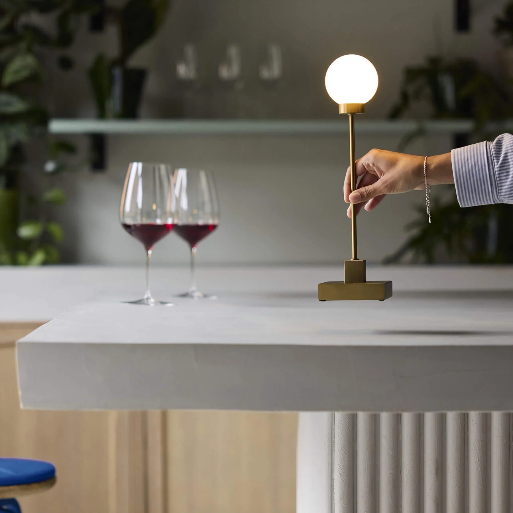 Northern Snowball Portable Table Lamp - Image 3