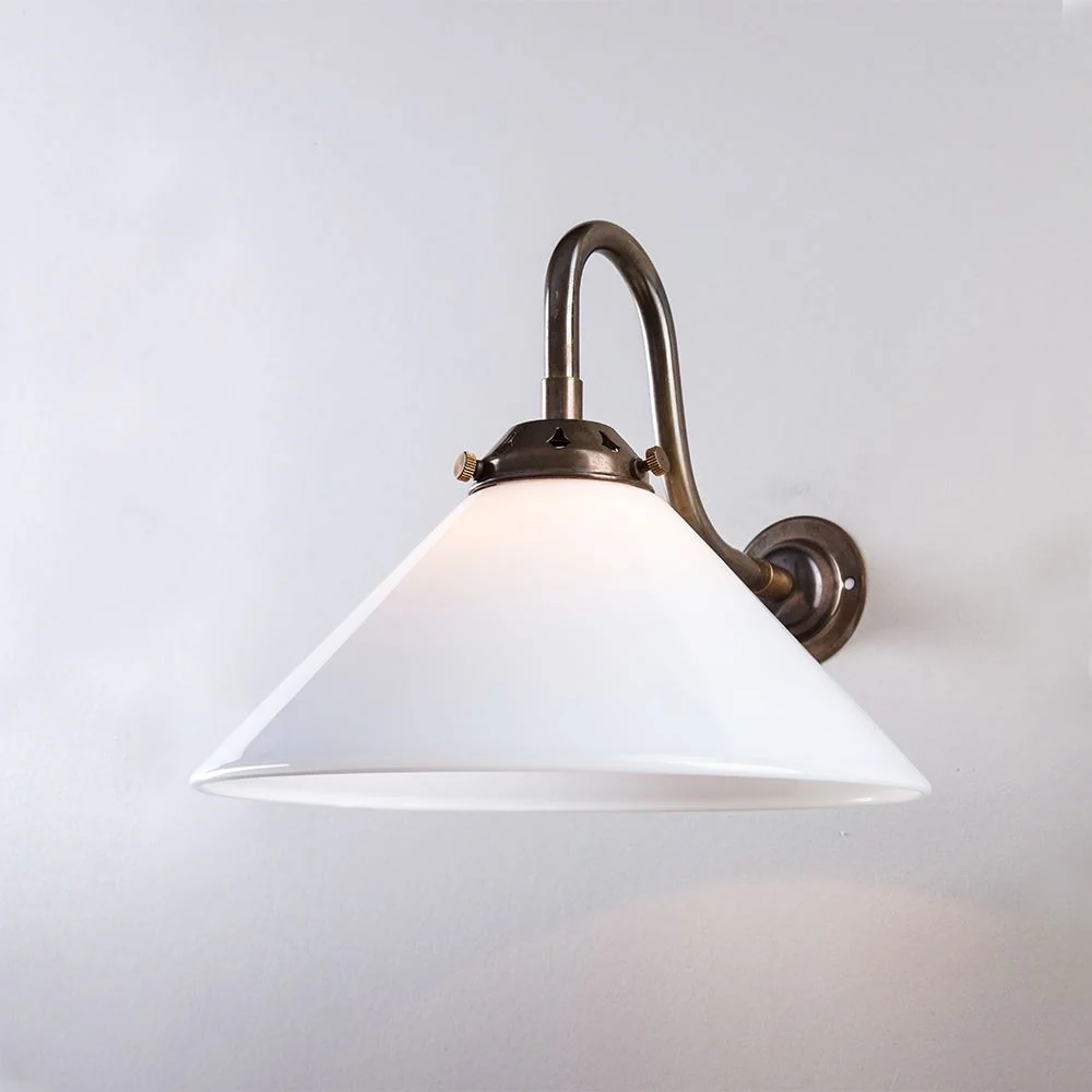 Outlet Old School Electric - Bathroom Version : Conical B22 Glass Wall Light - Image 5