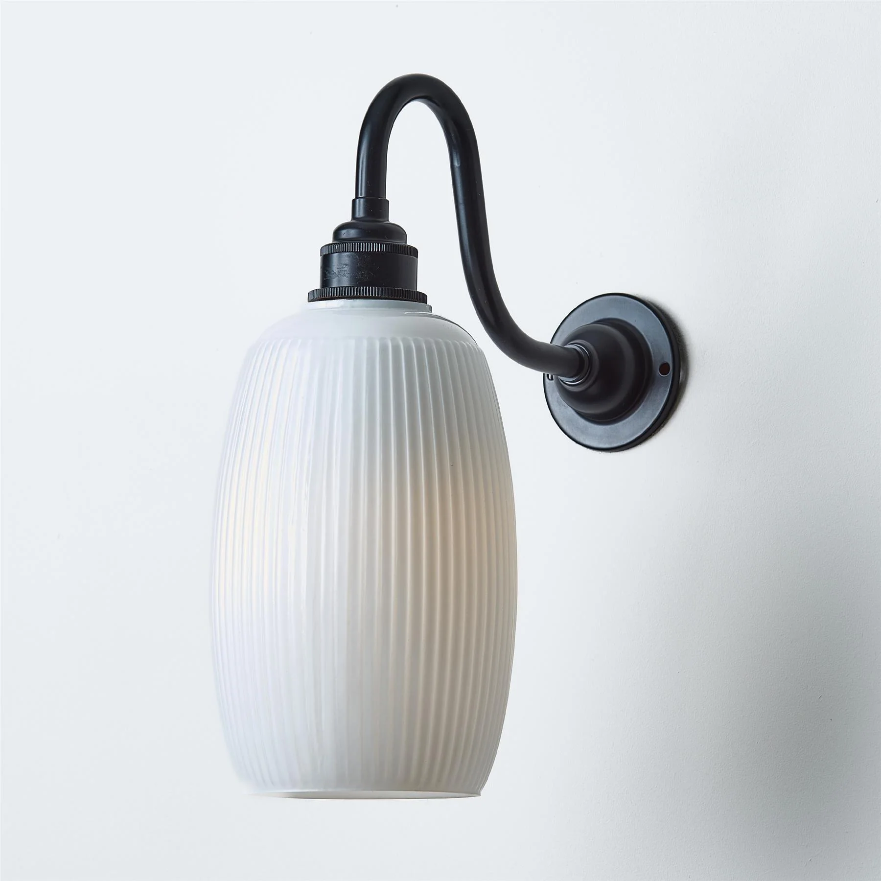 Old School Electric Gillespie Wall Light : Swan Arm : Bathroom Version - Image 6