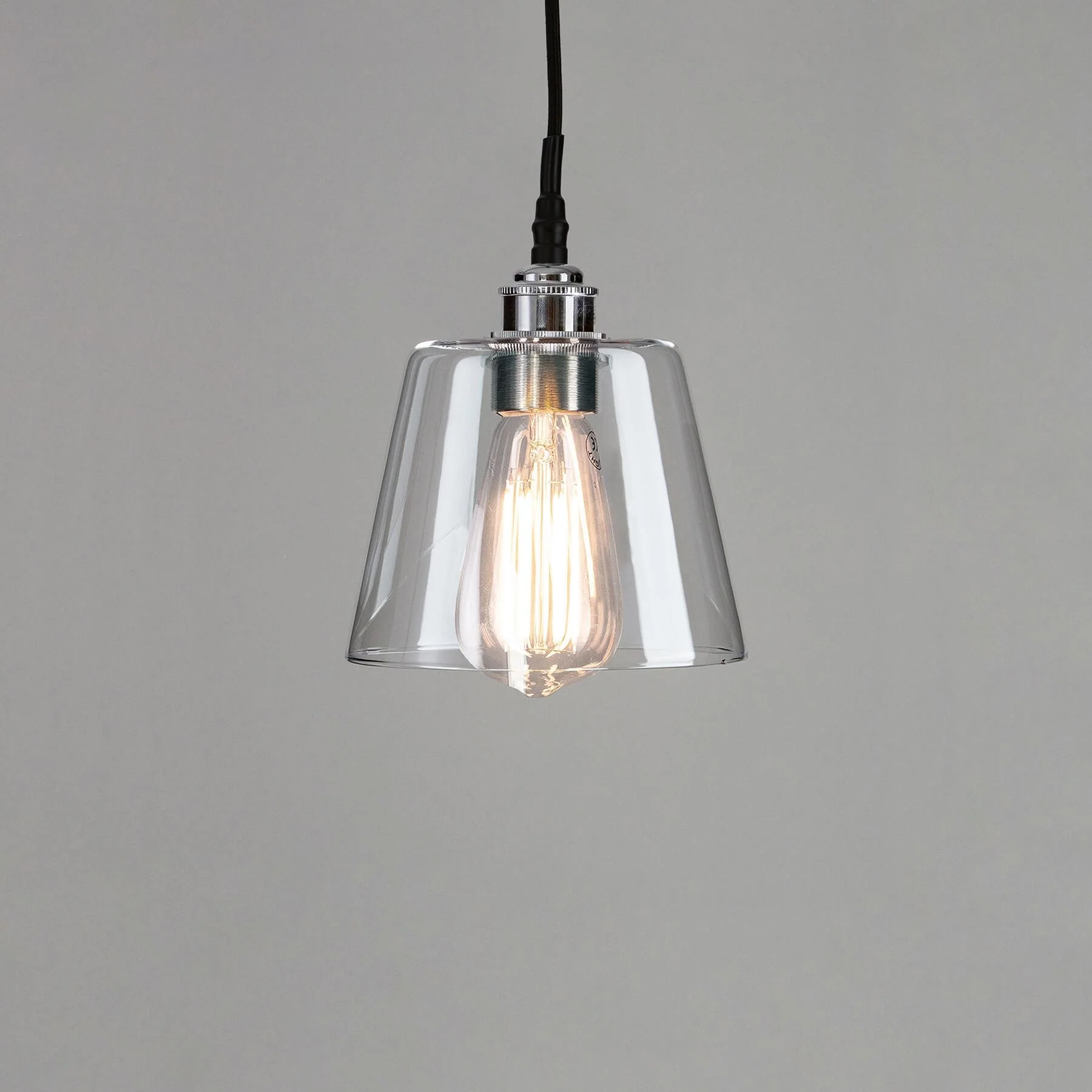 Outlet Old School Electric - Bathroom Version : Tapered Blown Glass Pendant - Image 8