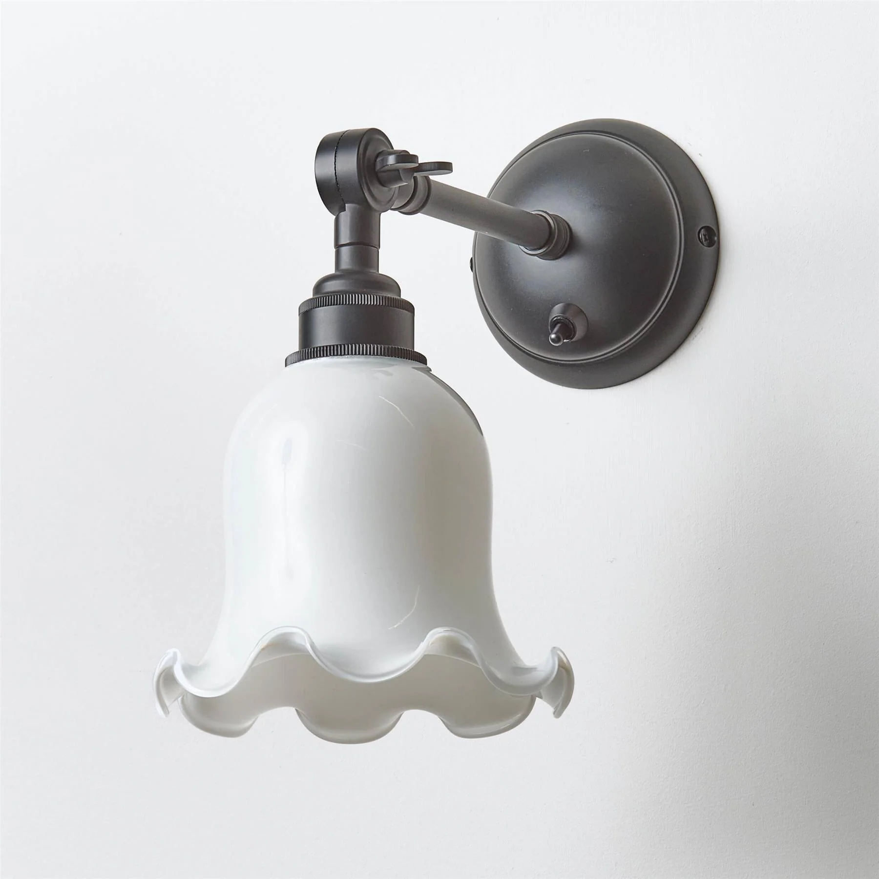Old School Electric Tulip Wall Light : Adjustable Arm