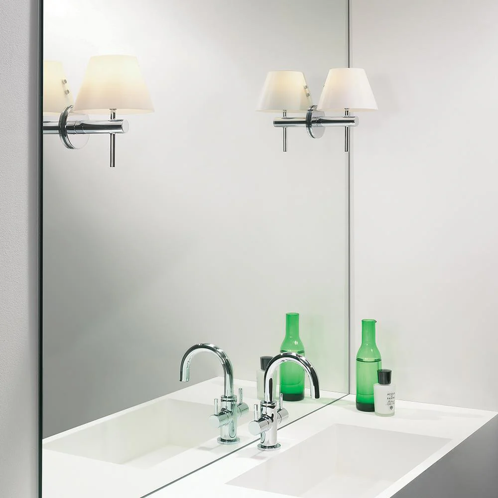 Roma bathroom light - Image 3
